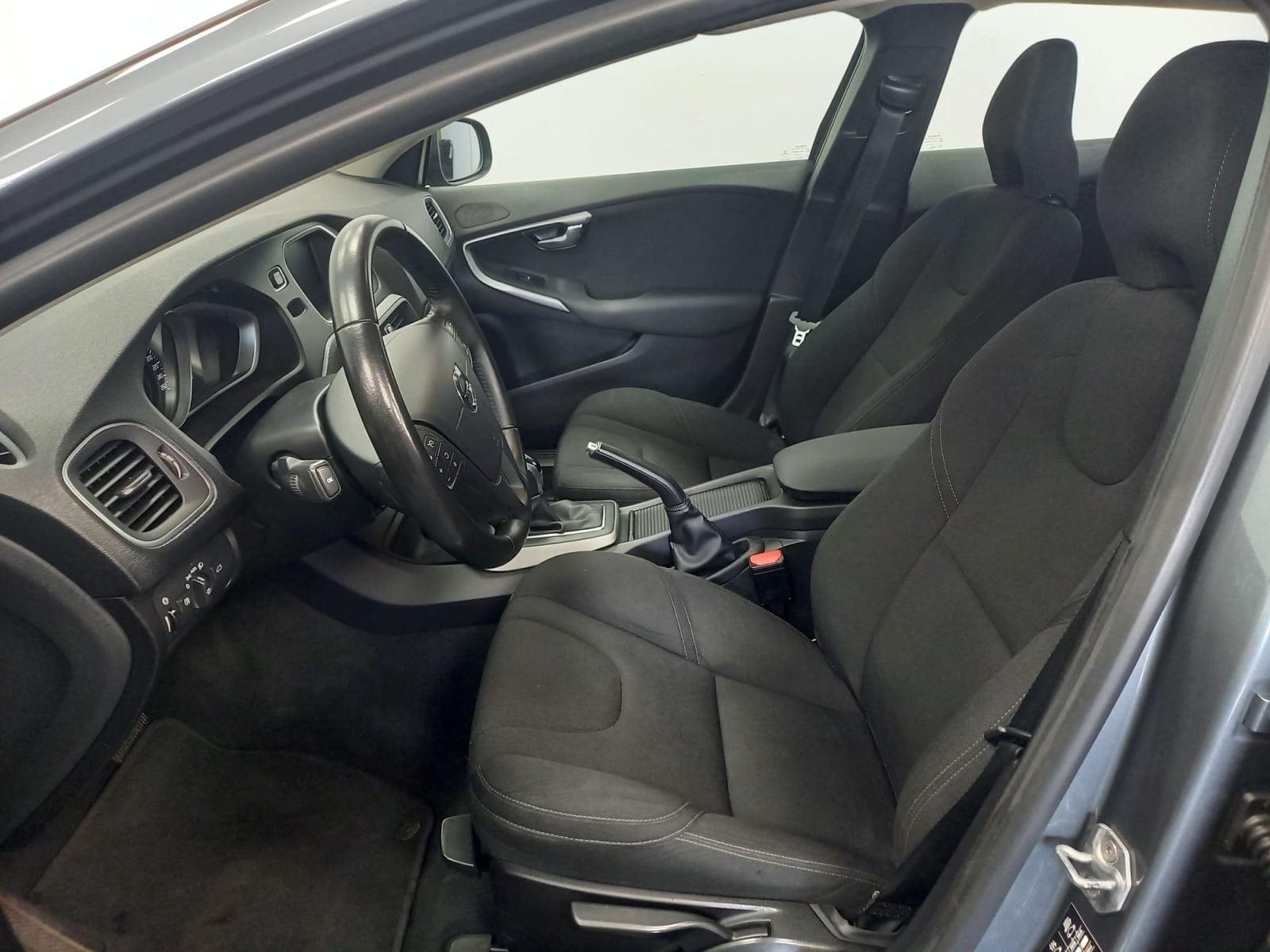 VOLVO V40 1.5 T2 BLACK EDITION GEAR.GPF 16 