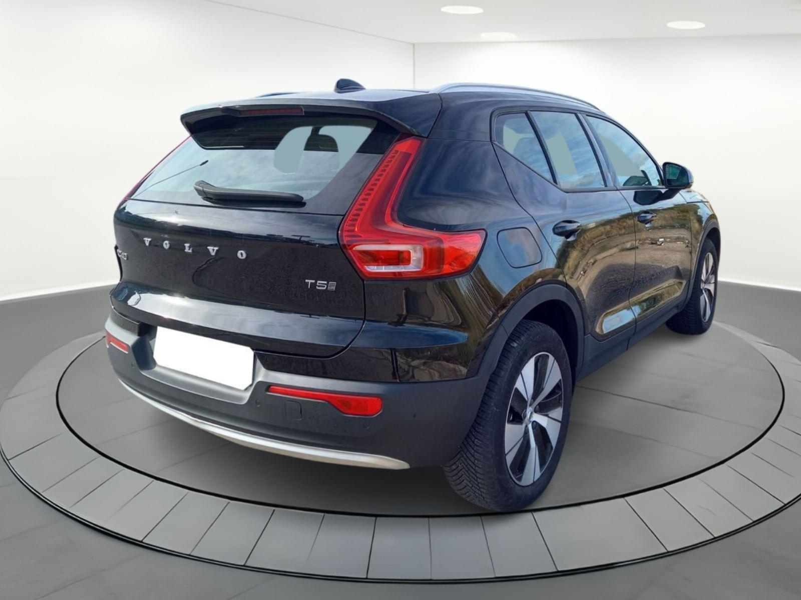 VOLVO XC40 2WD PLUG-IN HYBRID BUSINESS PLUS 1.5 T5 4 