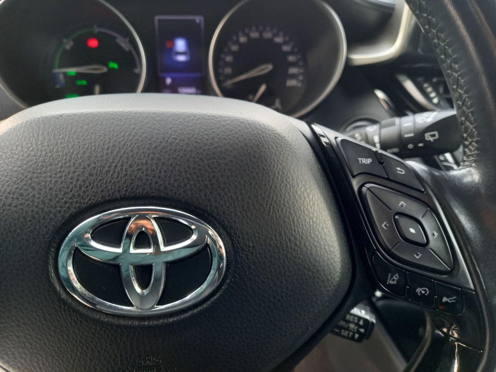 TOYOTA C-HR 1.8 125H Advance 15 