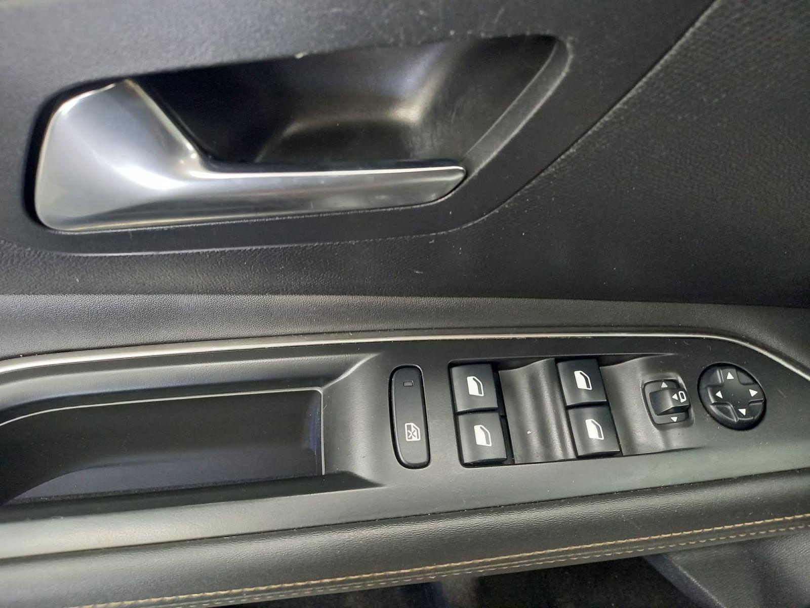 PEUGEOT 3008 HYBRID 225 E-EAT8 GT LINE 32