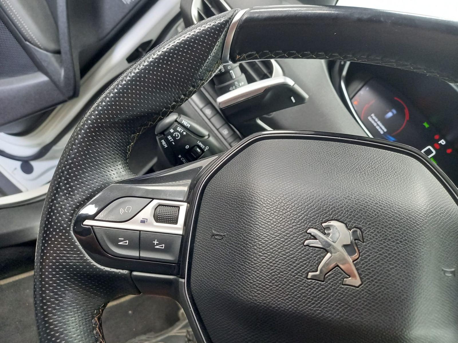 PEUGEOT 3008 HYBRID 225 E-EAT8 GT LINE 37