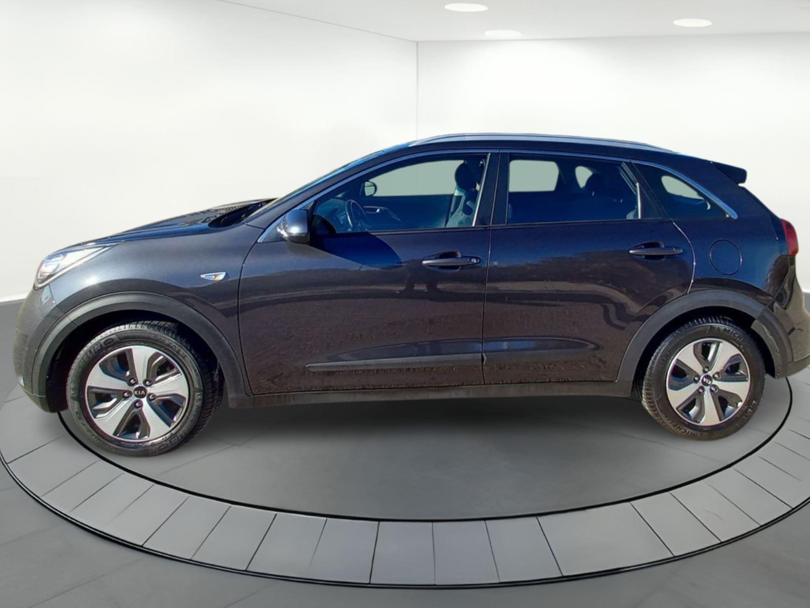 KIA NIRO 1.6 Hev 104kw (141cv) Business 3 