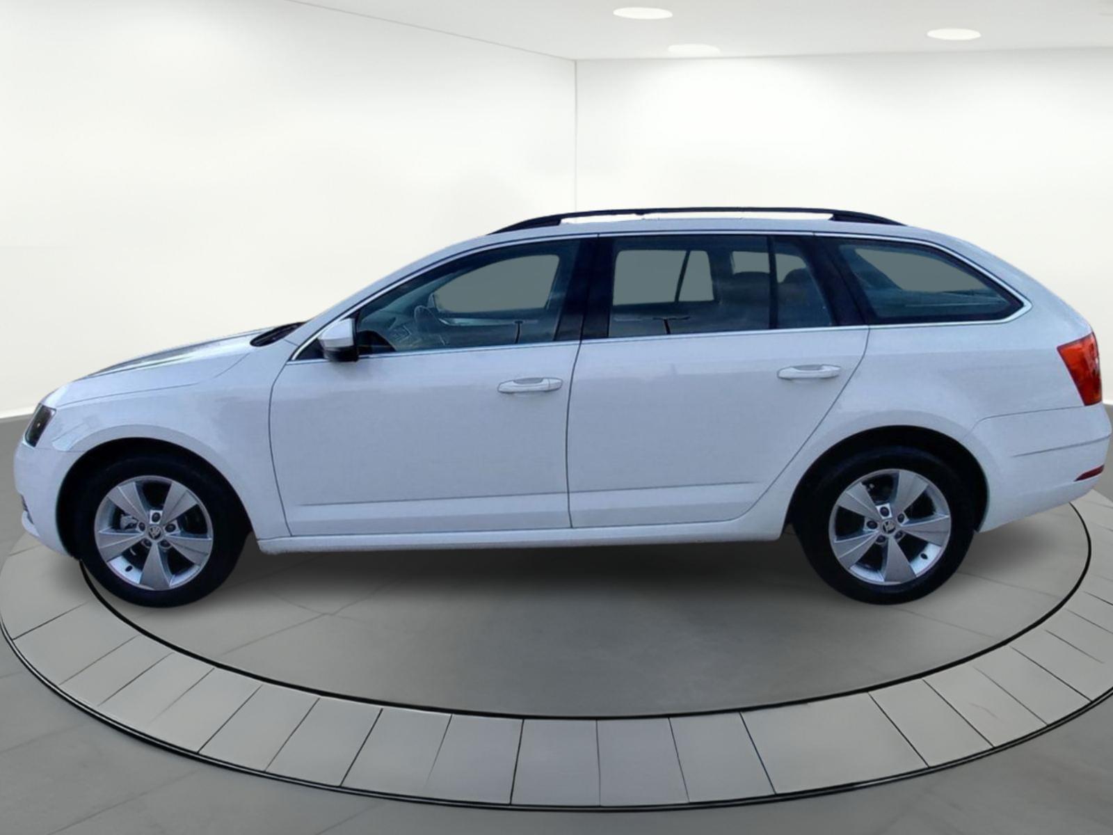 SKODA OCTAVIA Combi 1.6 TDI CR 85KW (115CV) Ambition 3 