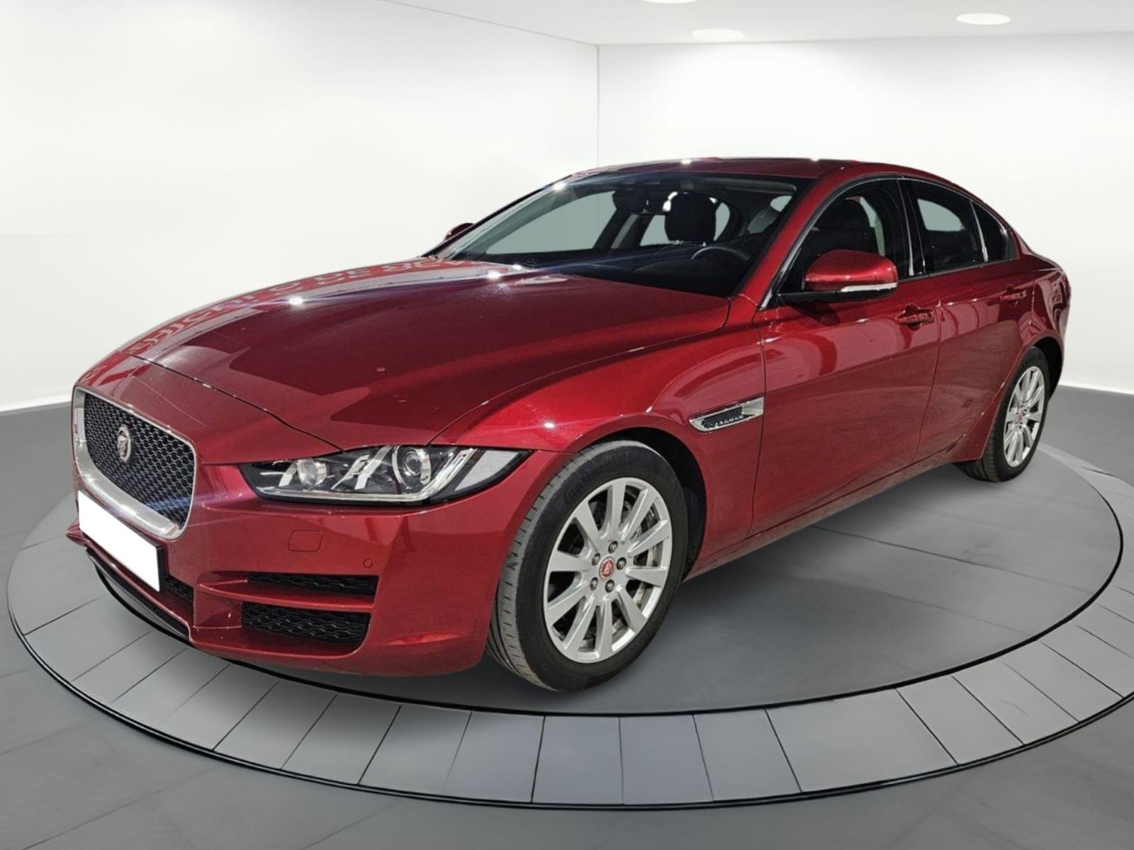 JAGUAR XE 2.0 180CV 2 