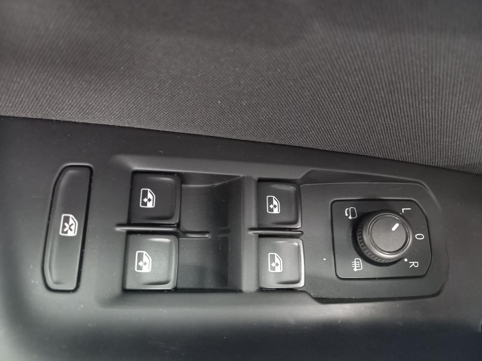 VOLKSWAGEN PASSAT VAR GTE 1.4 TSI BUSINESS PLUG-IN HYBRID 9