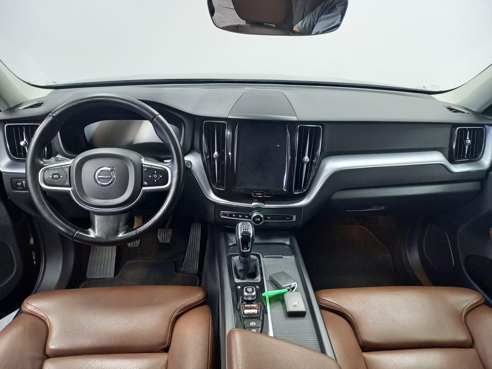 VOLVO XC60 2.0 D3 MOMENTUM PRO ADBLUE 20 