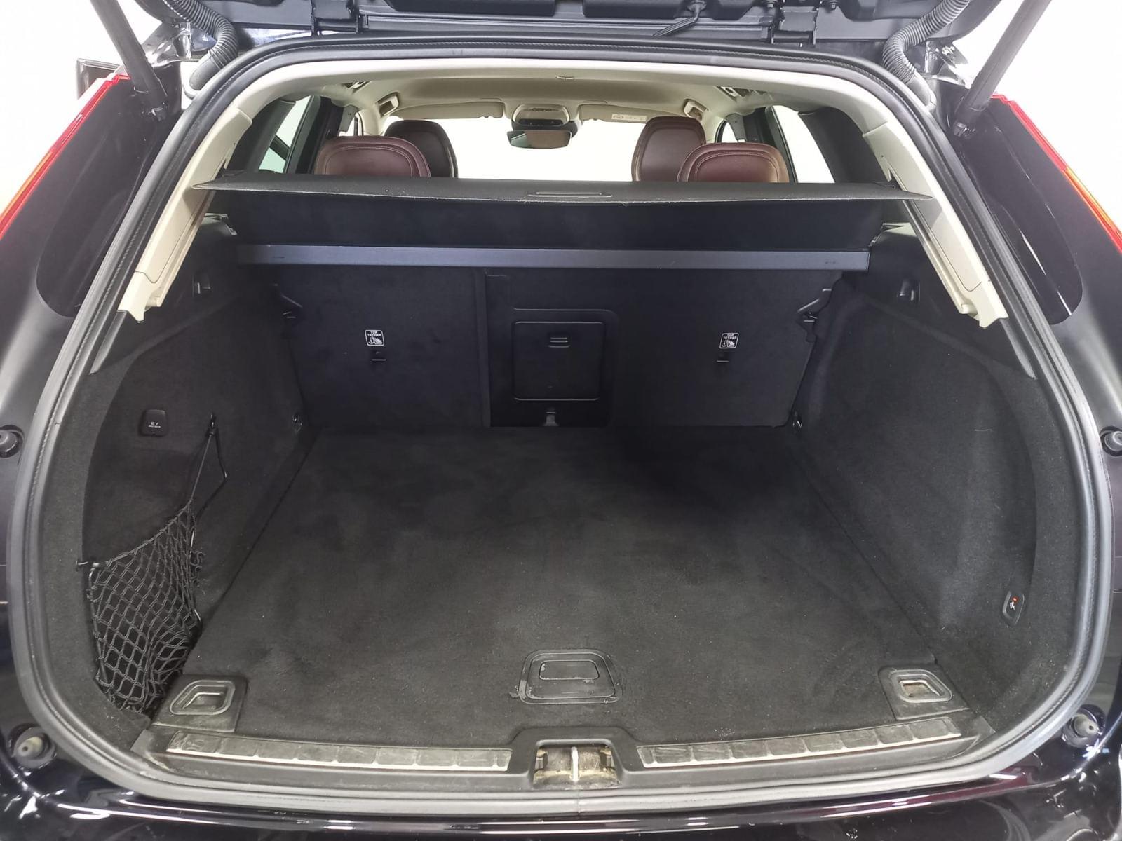 VOLVO XC60 2.0 D3 MOMENTUM PRO ADBLUE 24 