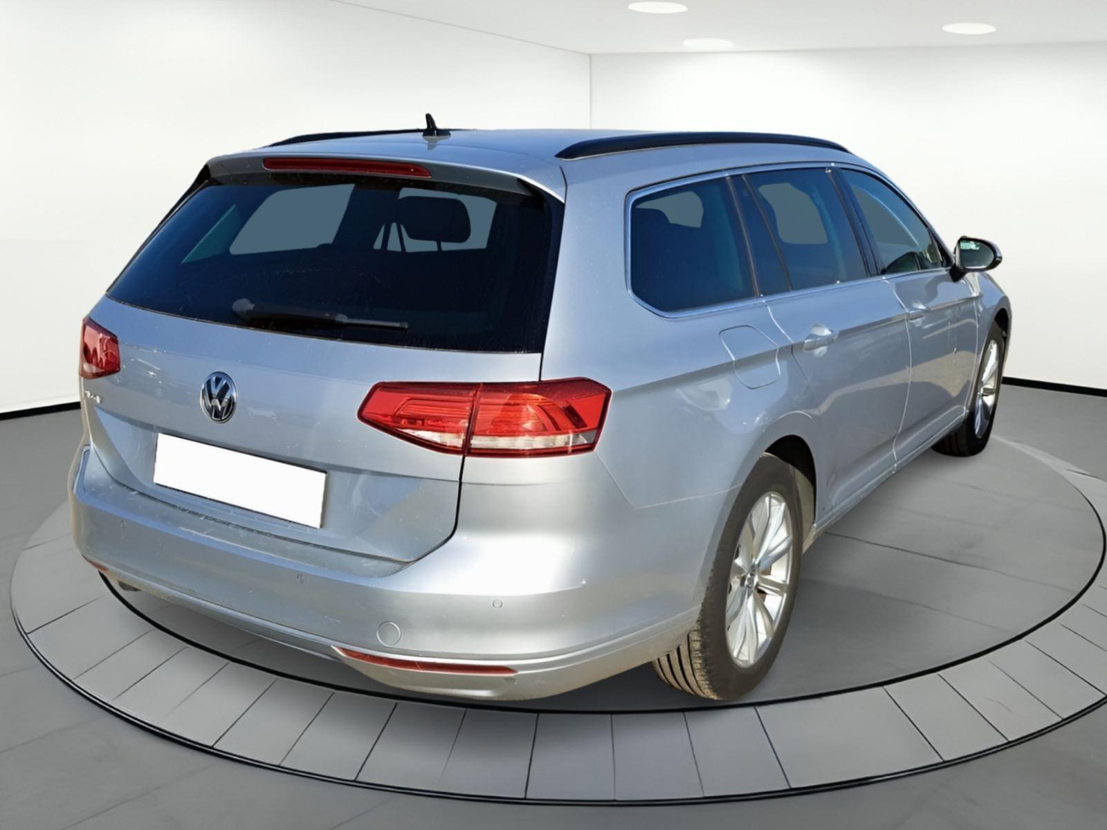 VOLKSWAGEN PASSAT Advance 2.0 TDI 110 kw (150cv) Variant 2 