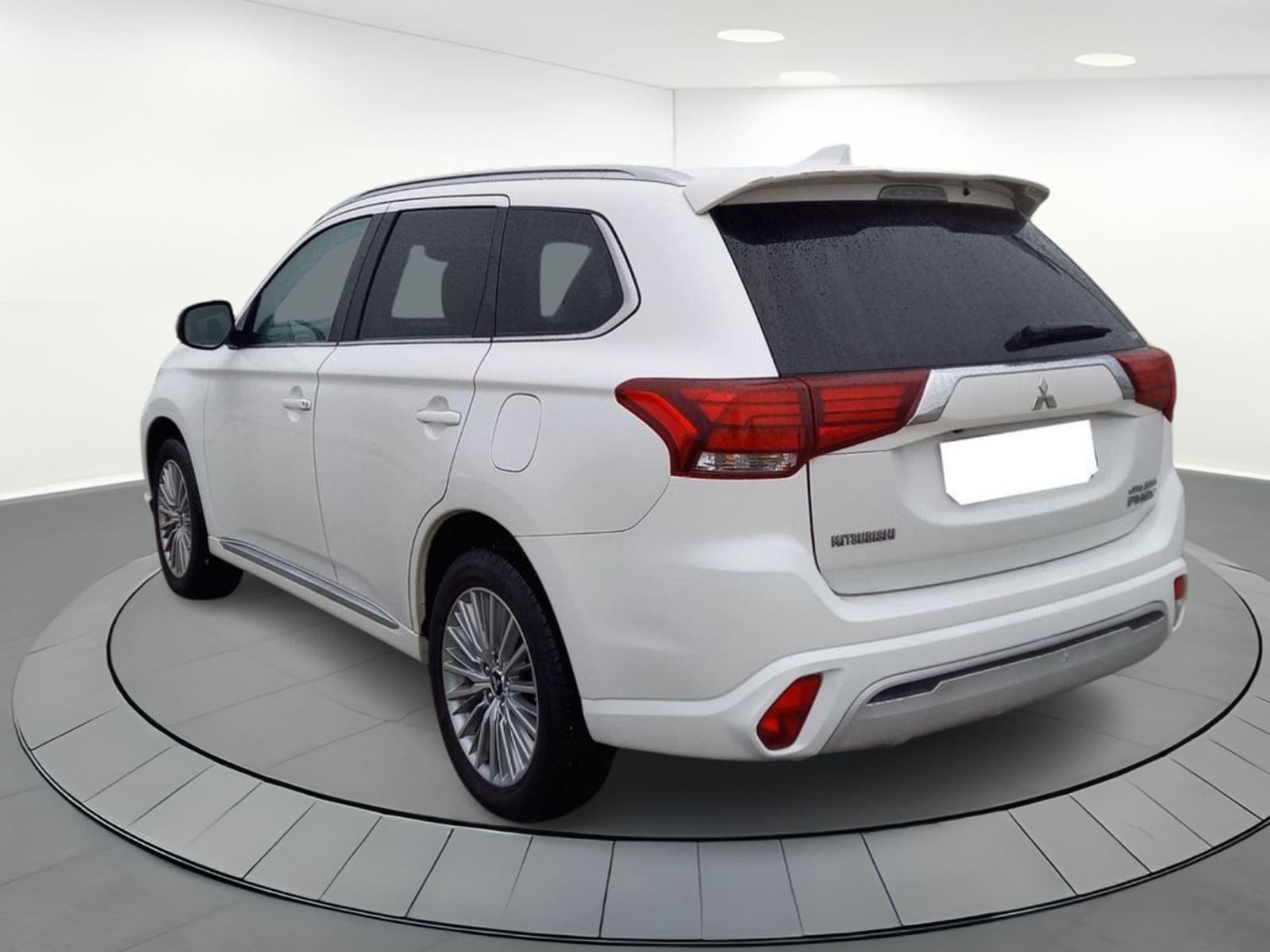 MITSUBISHI OUTLANDER 2.4 PHEV MOTION AUTO 4WD 6 