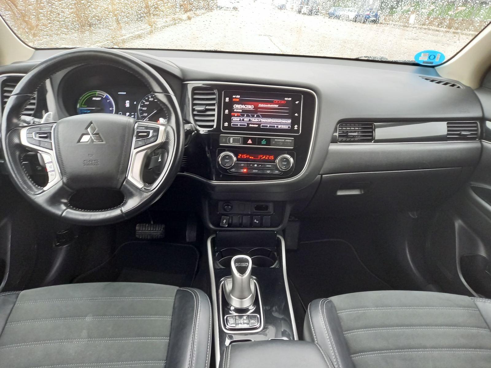 MITSUBISHI OUTLANDER 2.4 PHEV MOTION AUTO 4WD 22 