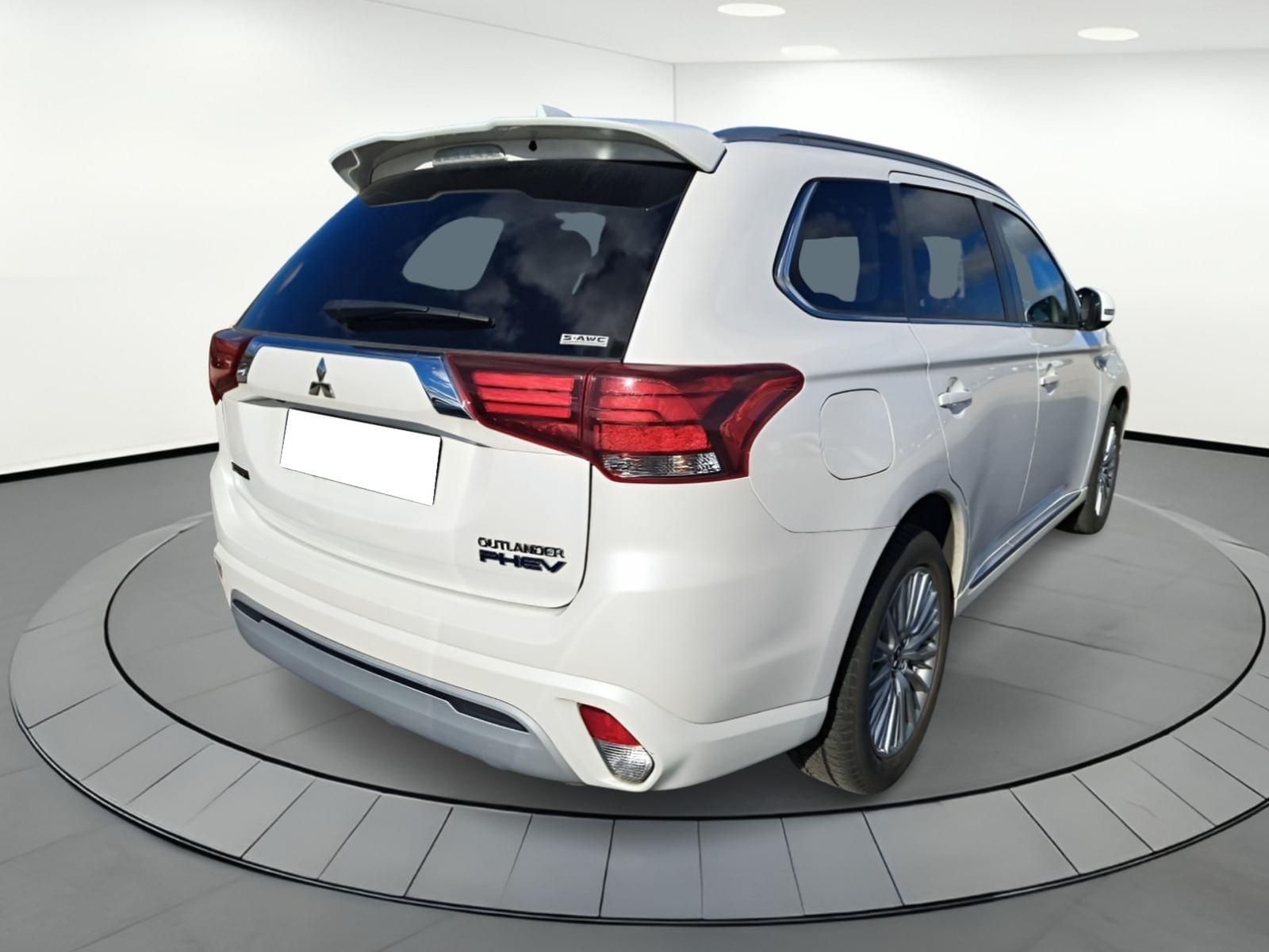 MITSUBISHI OUTLANDER 2.4 PHEV MOTION AUTO 4WD 2 