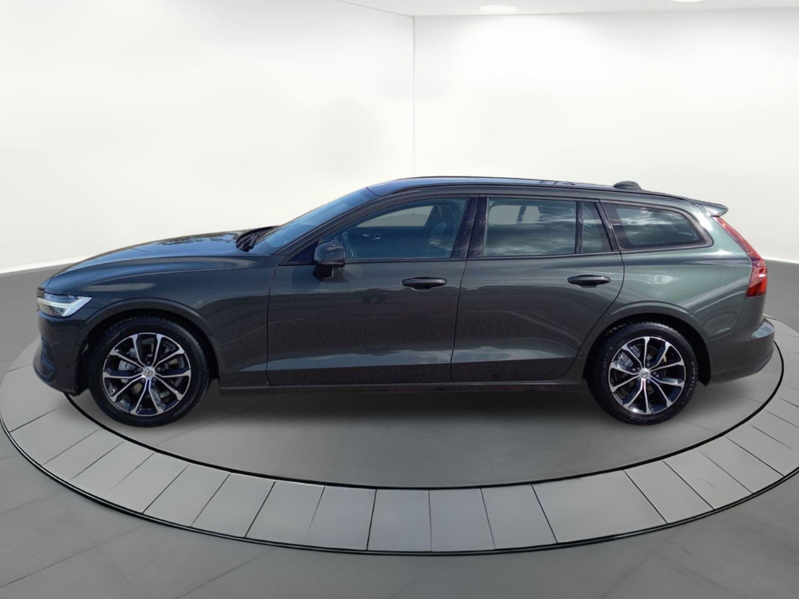 VOLVO V60 2.0 D3 MOMENTUM (EU6D-TEMP) 3 