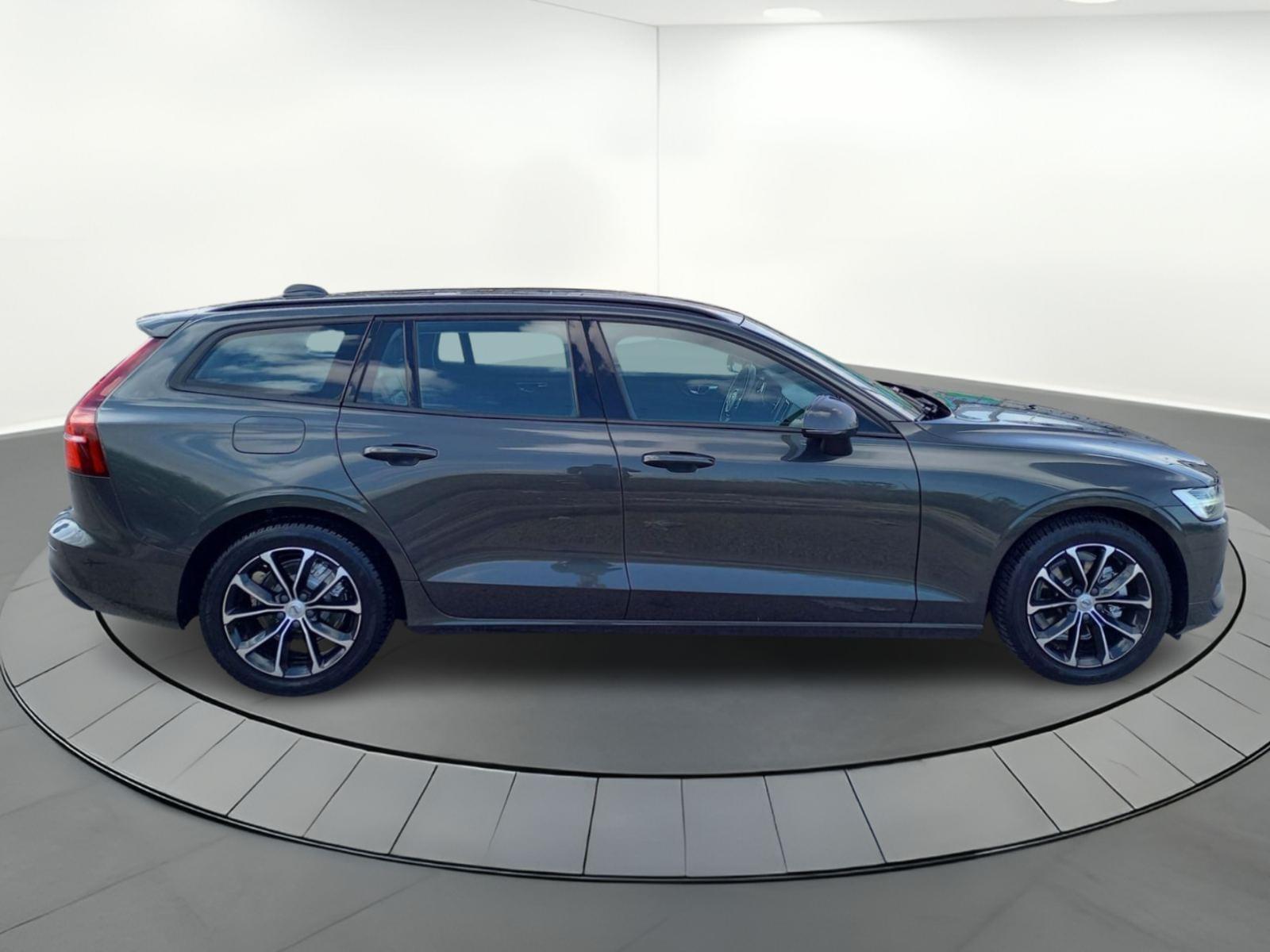 VOLVO V60 2.0 D3 MOMENTUM (EU6D-TEMP) 7 