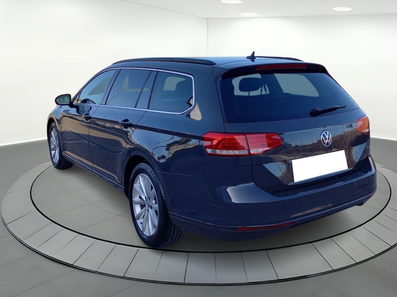 VOLKSWAGEN PASSAT Advance 2.0 Tdi 110 kw (150cv) Variant 6 