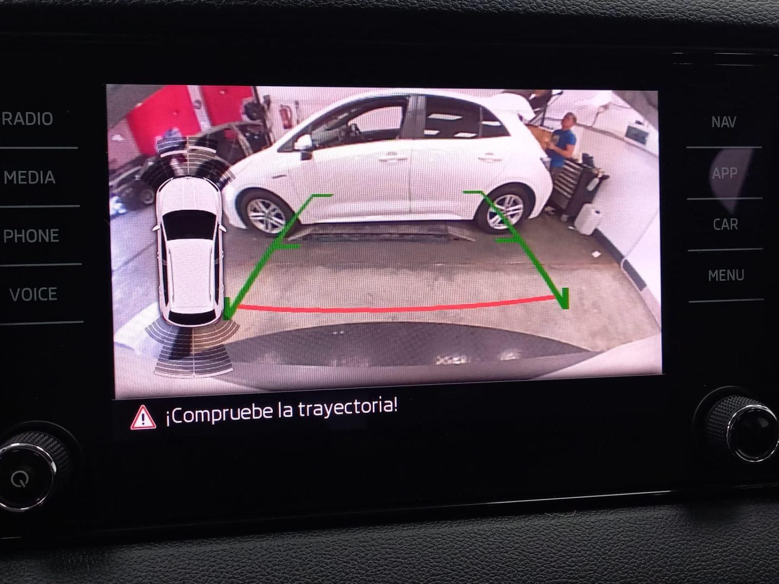 SKODA KAROQ 1.6 CR TDI SCRAMBITION 8