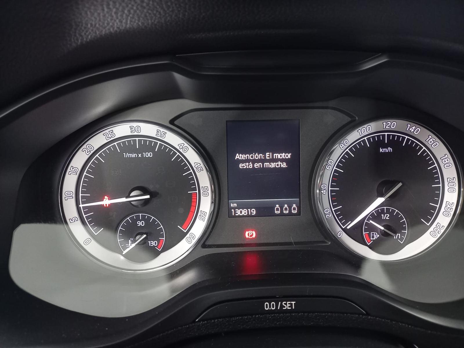 SKODA KAROQ 1.6 CR TDI SCRAMBITION 12