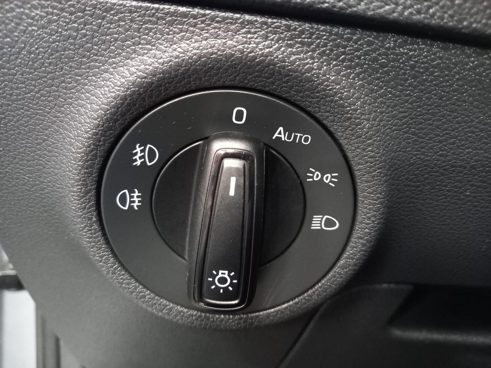 SKODA KAROQ 1.6 CR TDI SCRAMBITION 33