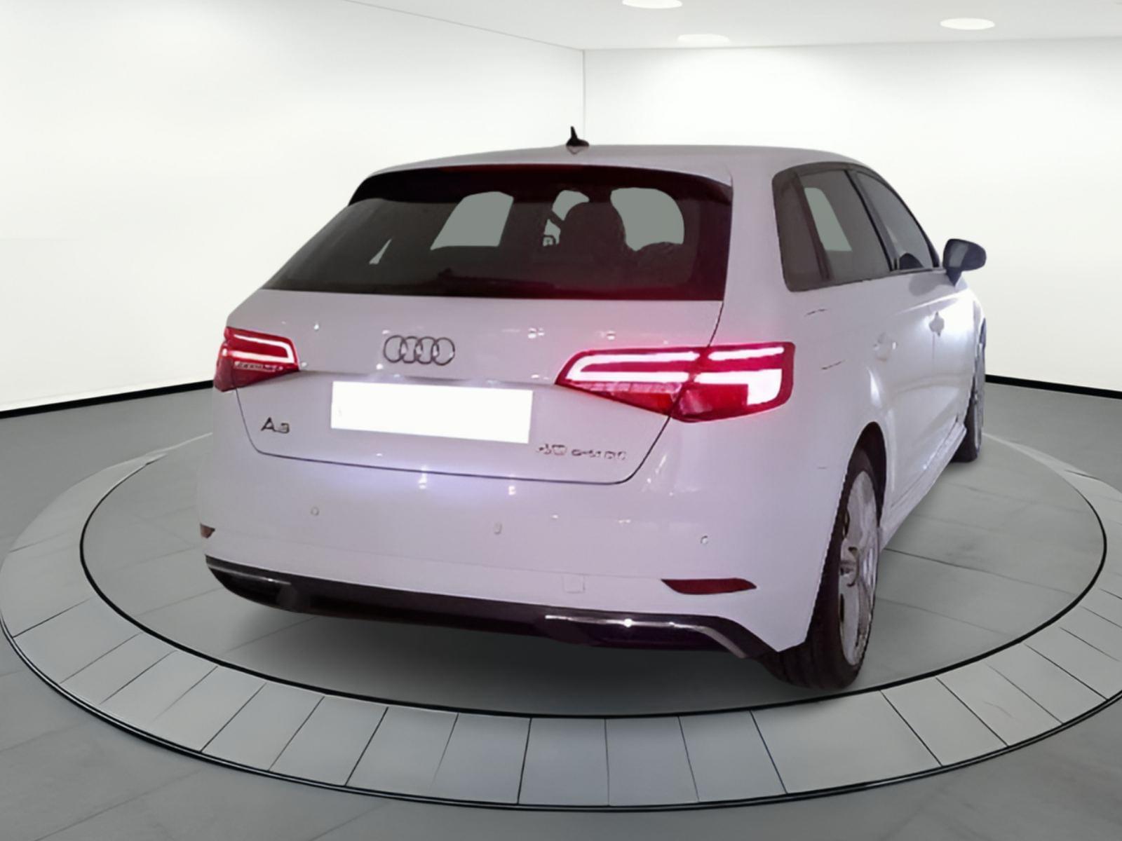 AUDI A3 1.4 40 E-TRON S TRONIC S LINE SPORTBA 3 