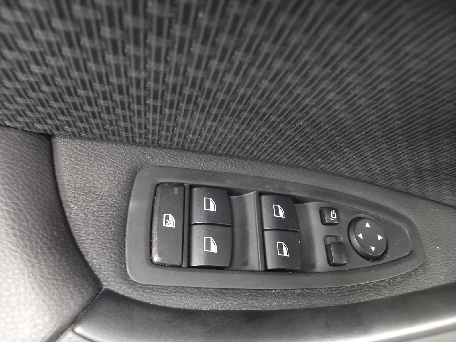 BMW X1 1.5 XDRIVE25E Mirror Driving Assistant 27