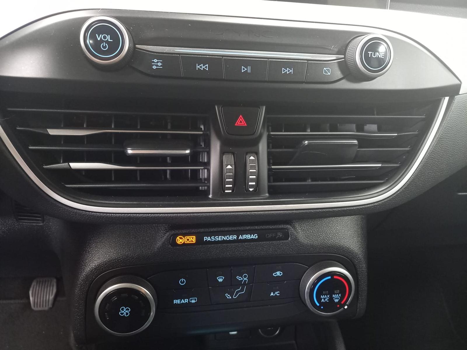 FORD FOCUS 1.0 EcoBoost Trend Edition Bus. (EU6.2) 9 