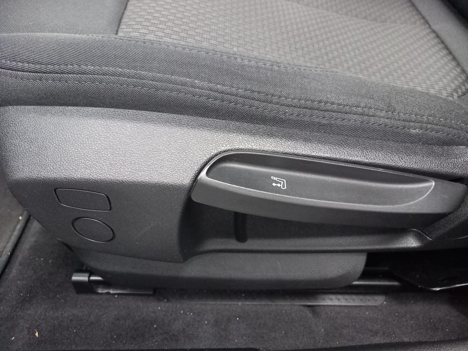 BMW SERIE 1 116 d AdBlue Model Advantage Business 15