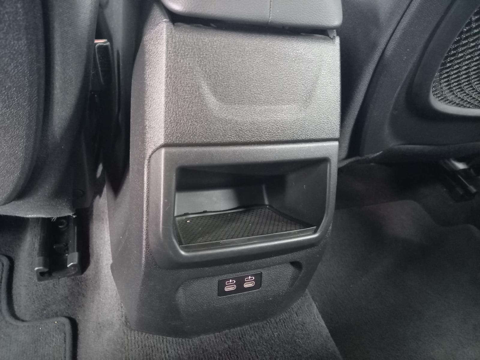 BMW SERIE 1 116 d AdBlue Model Advantage Business 29