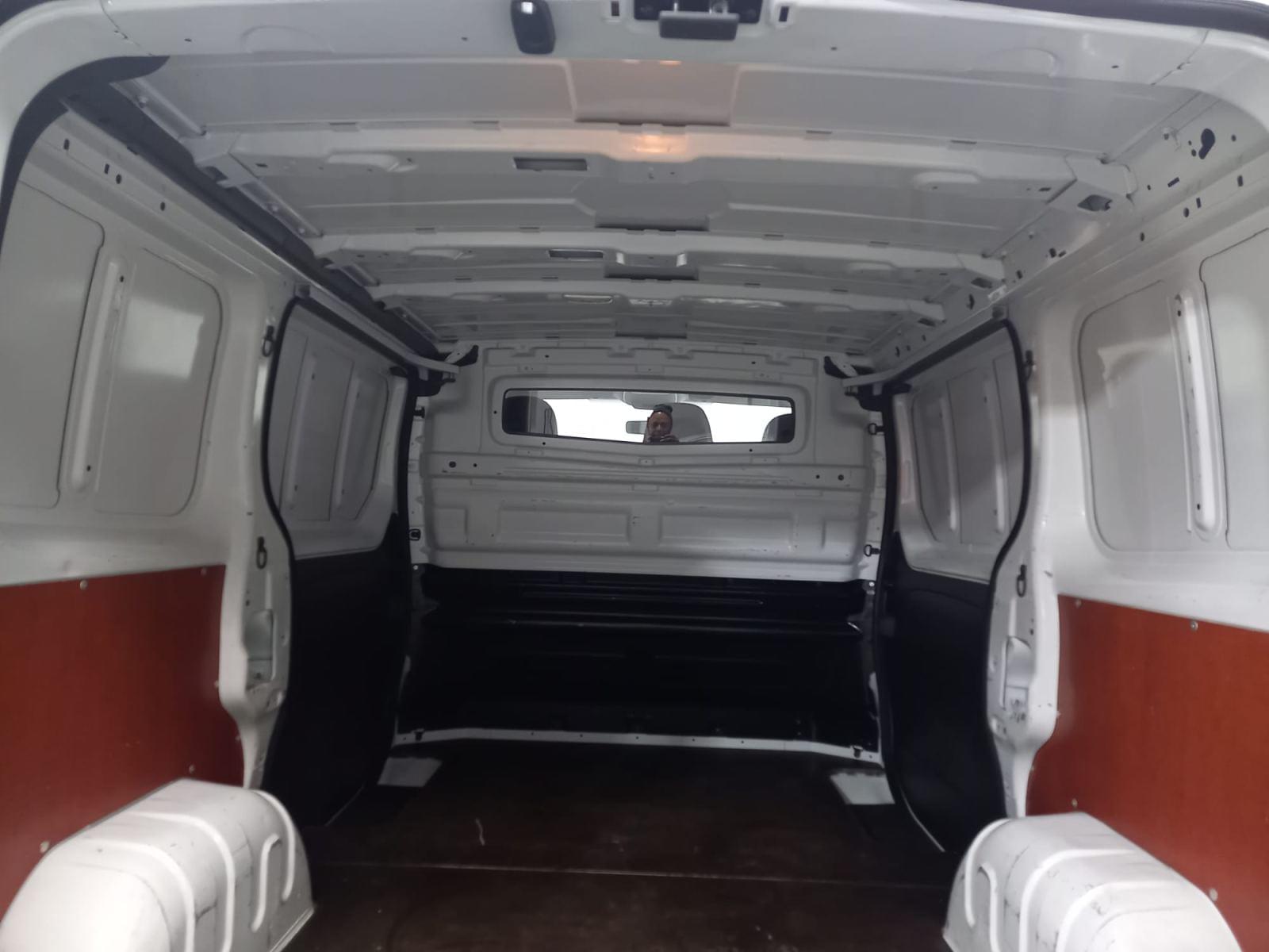 RENAULT TRAFIC FURGON 1.6 dCi 29 L1H1 Grand Confort 26