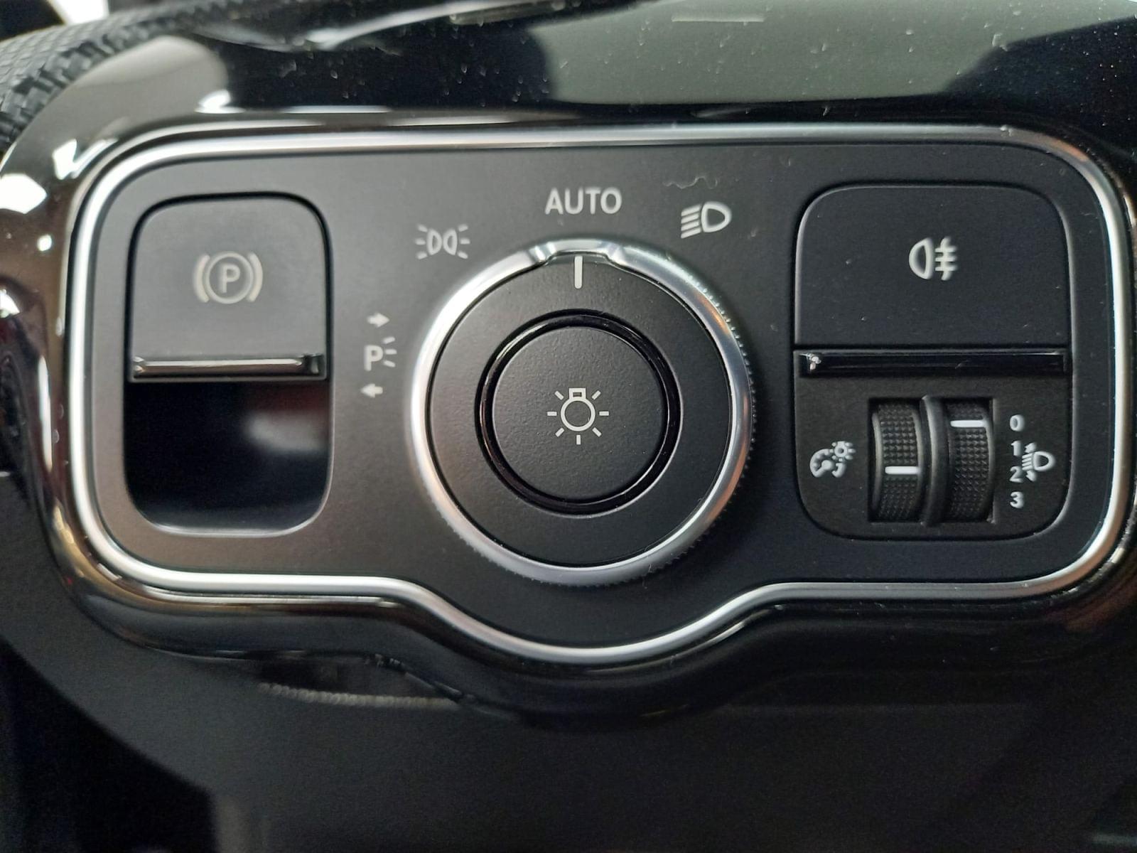 MERCEDES CLASE CLA SB 180 19 