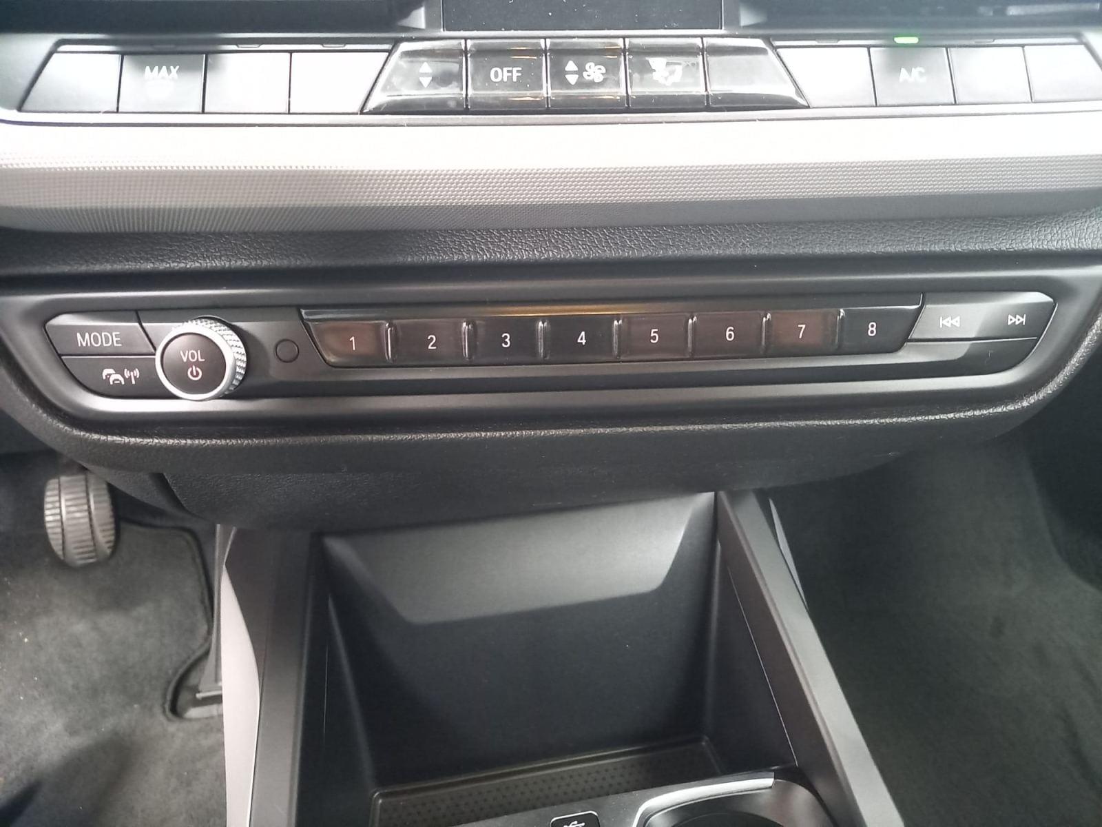 BMW SERIE 1 HATCH 116 d AdBlue 14 