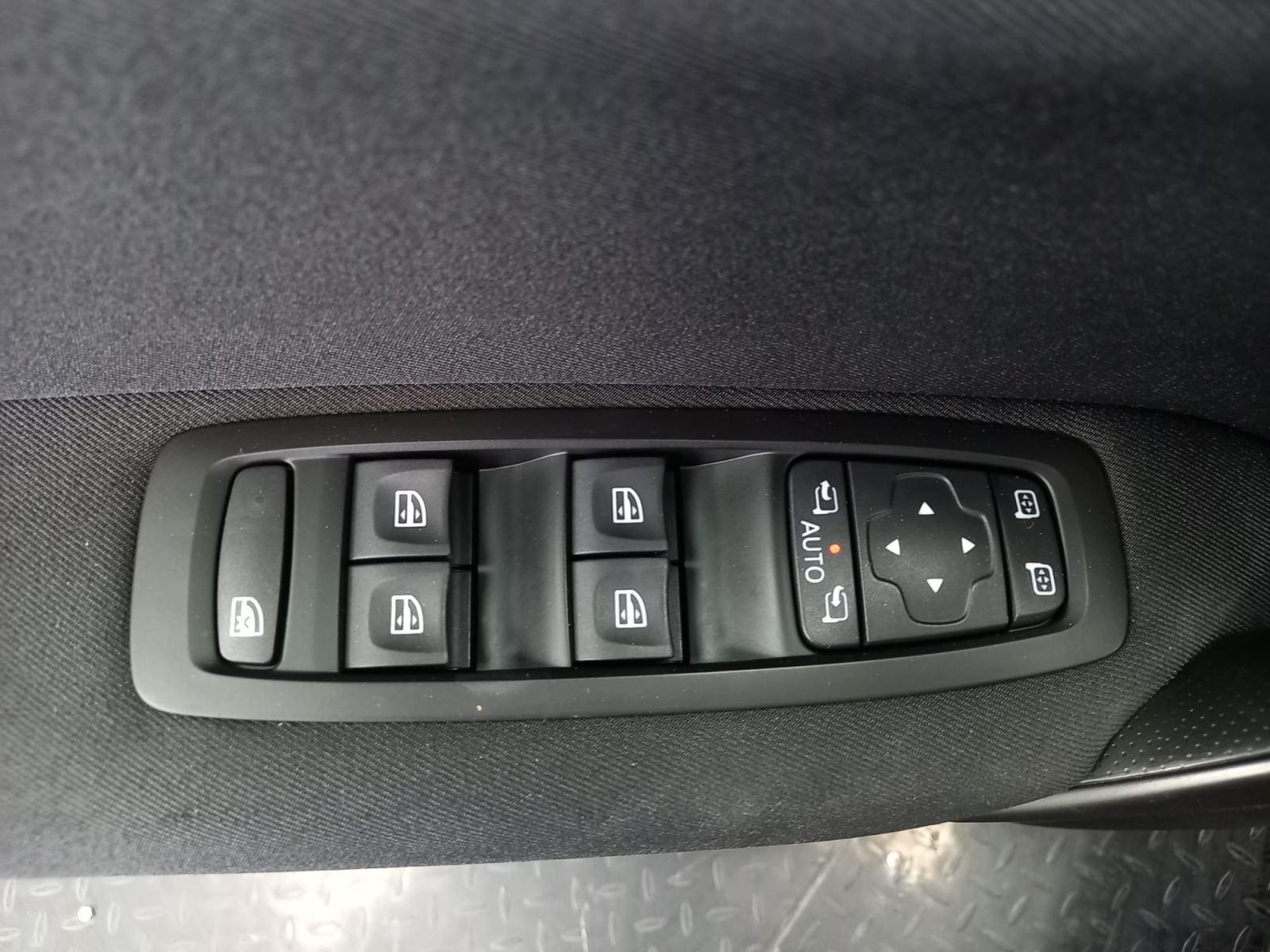 RENAULT MéGANE GRAND TOUR 1.5 BLUE DCI CORPORATE EDITIO 16