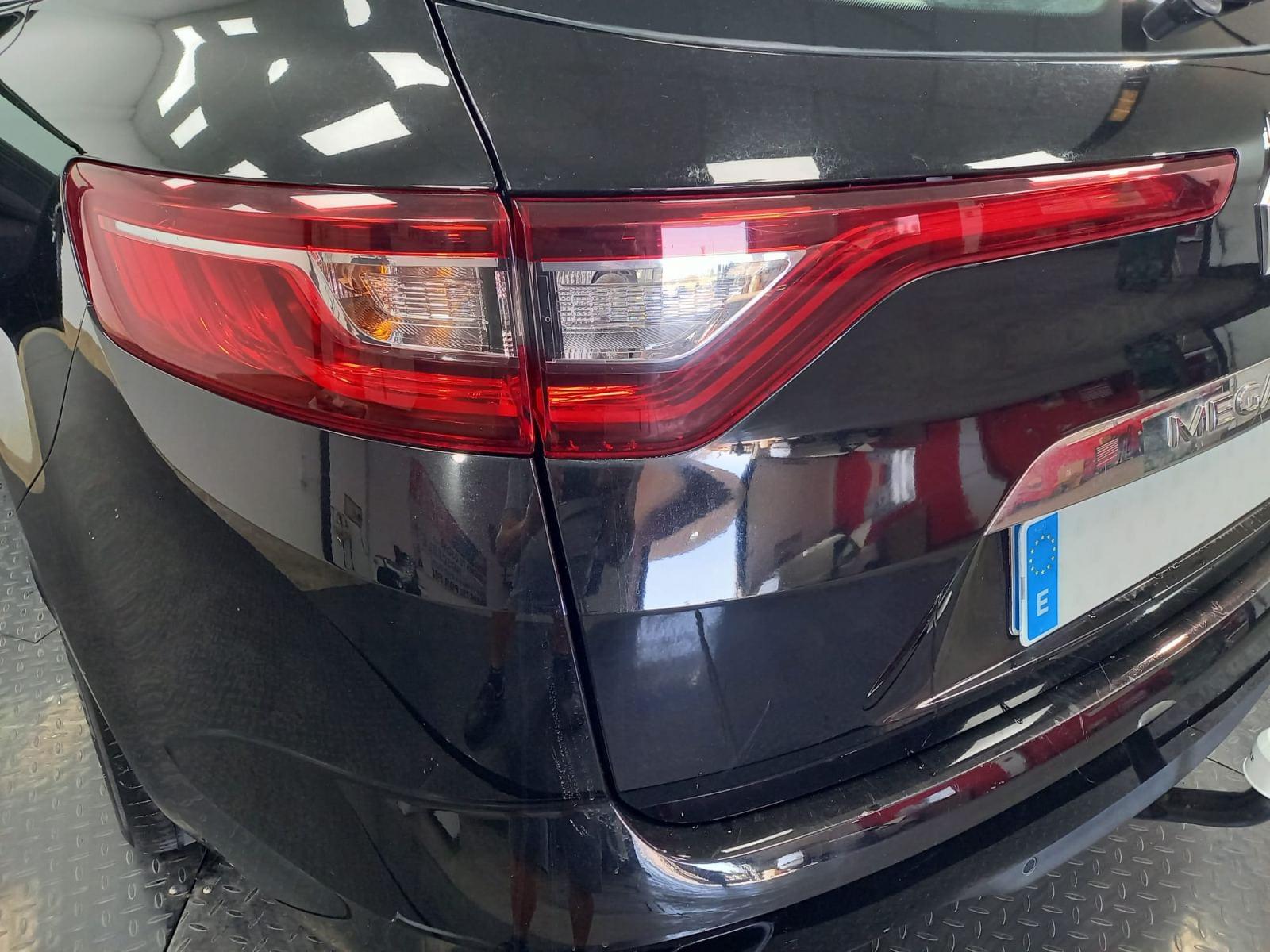 RENAULT MéGANE GRAND TOUR 1.5 BLUE DCI CORPORATE EDITIO 29