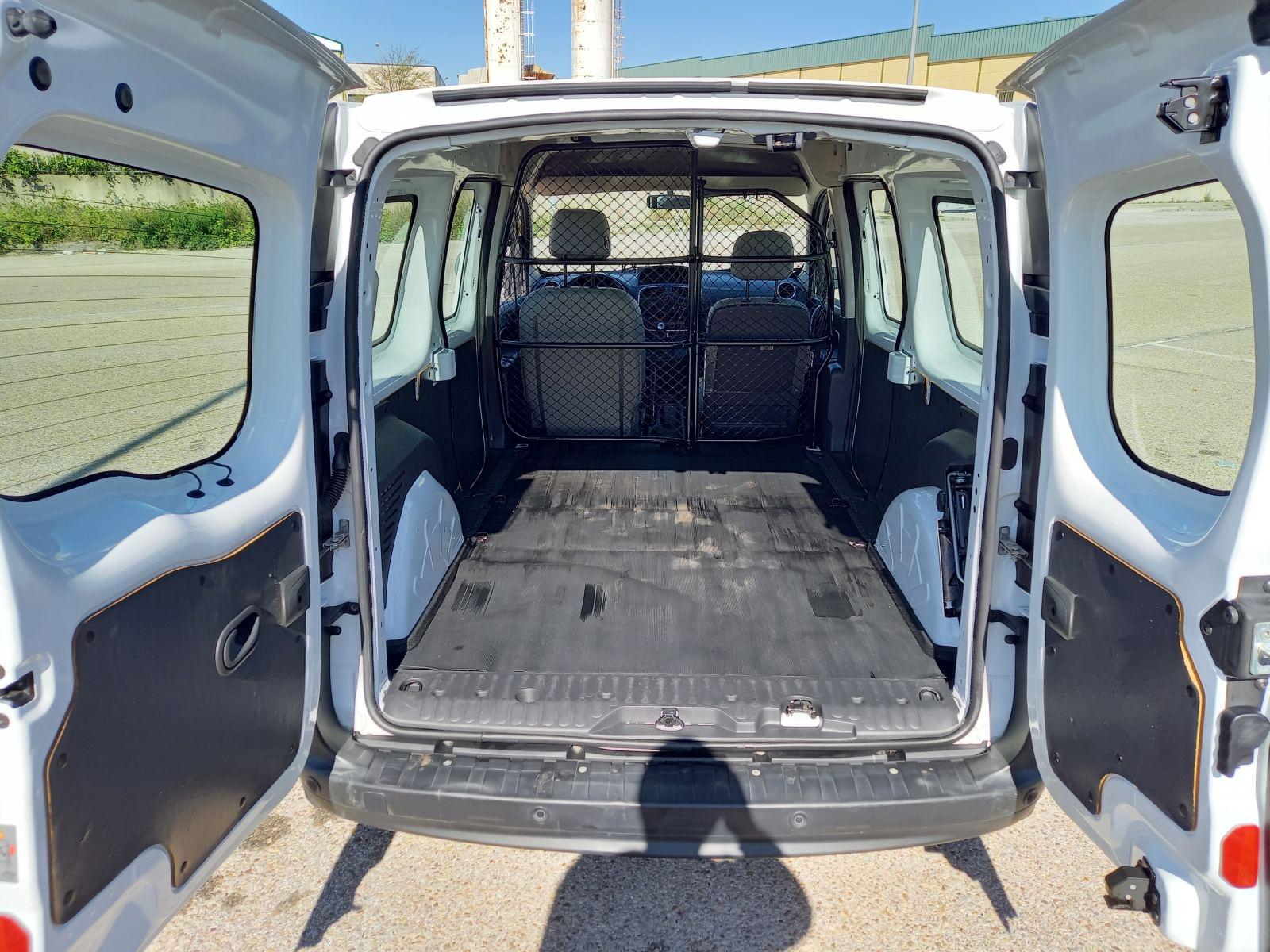 RENAULT KANGOO FURGON EXPRESS MAXI 1.5 Blue 95CV Grand Confort 27 