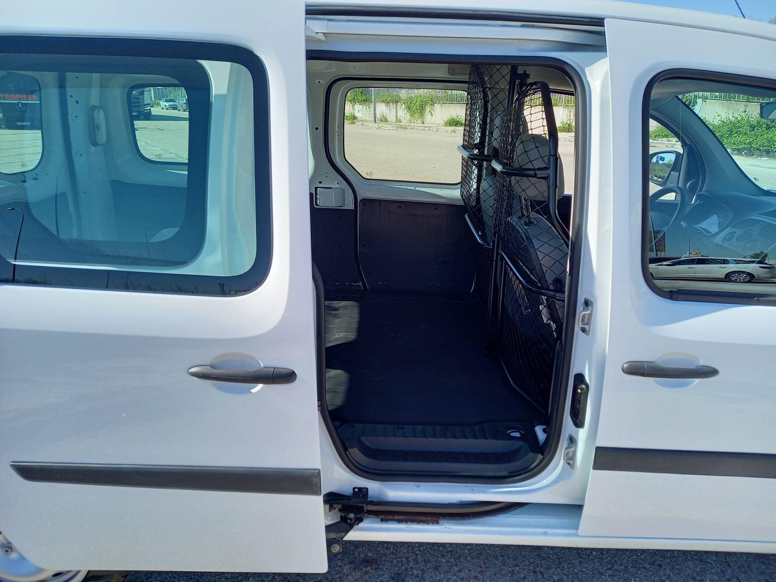 RENAULT KANGOO FURGON EXPRESS MAXI 1.5 Blue 95CV Grand Confort 29 