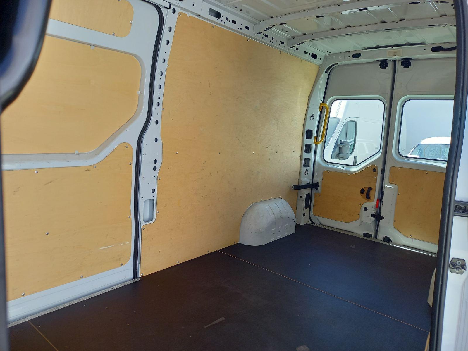 OPEL MOVANO 3500 2.3 Turbo D L3H2 22 