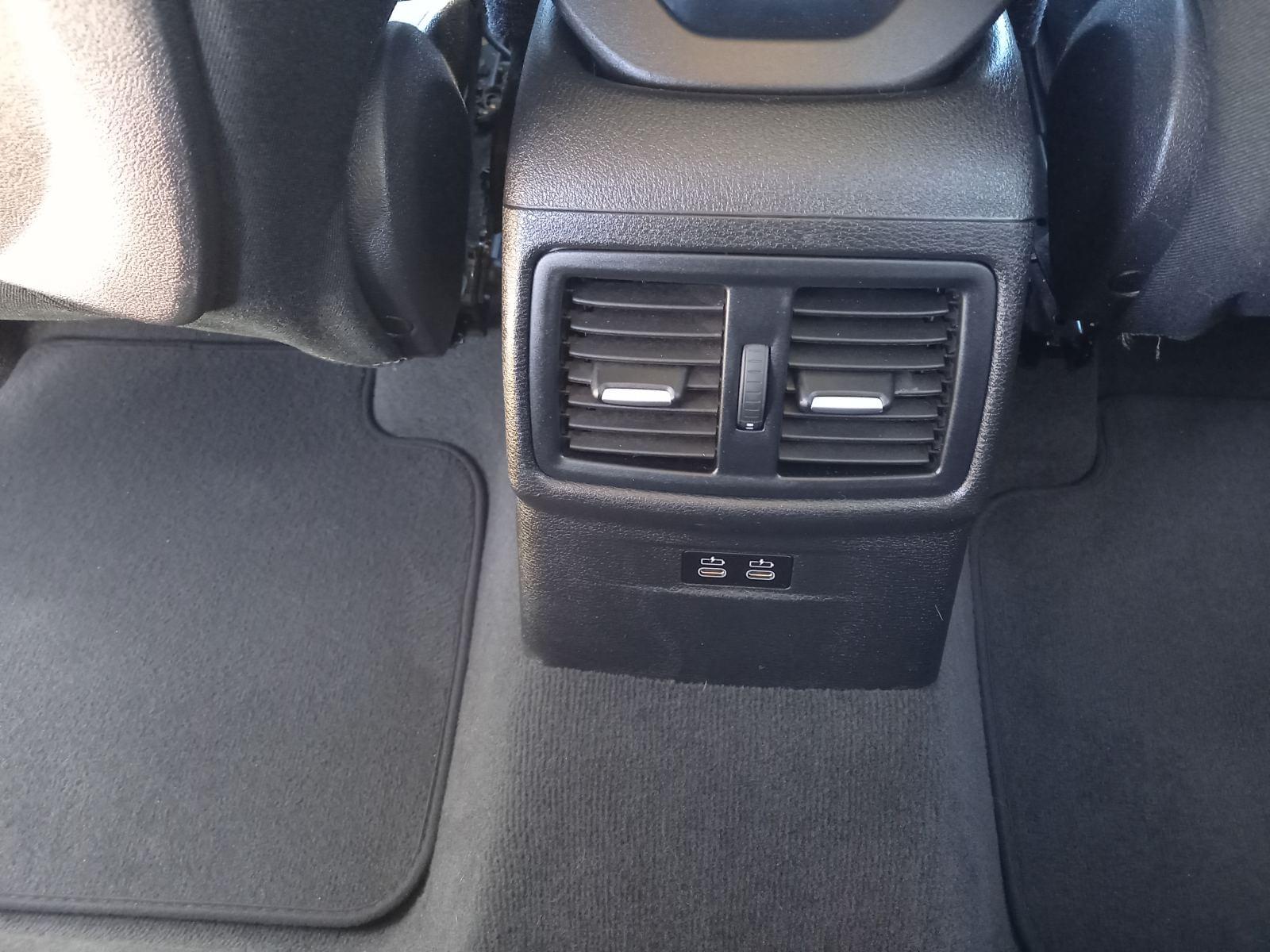 BMW X1 1.5I SDRIVE18 OPF (EU6D-TEMP) 32 
