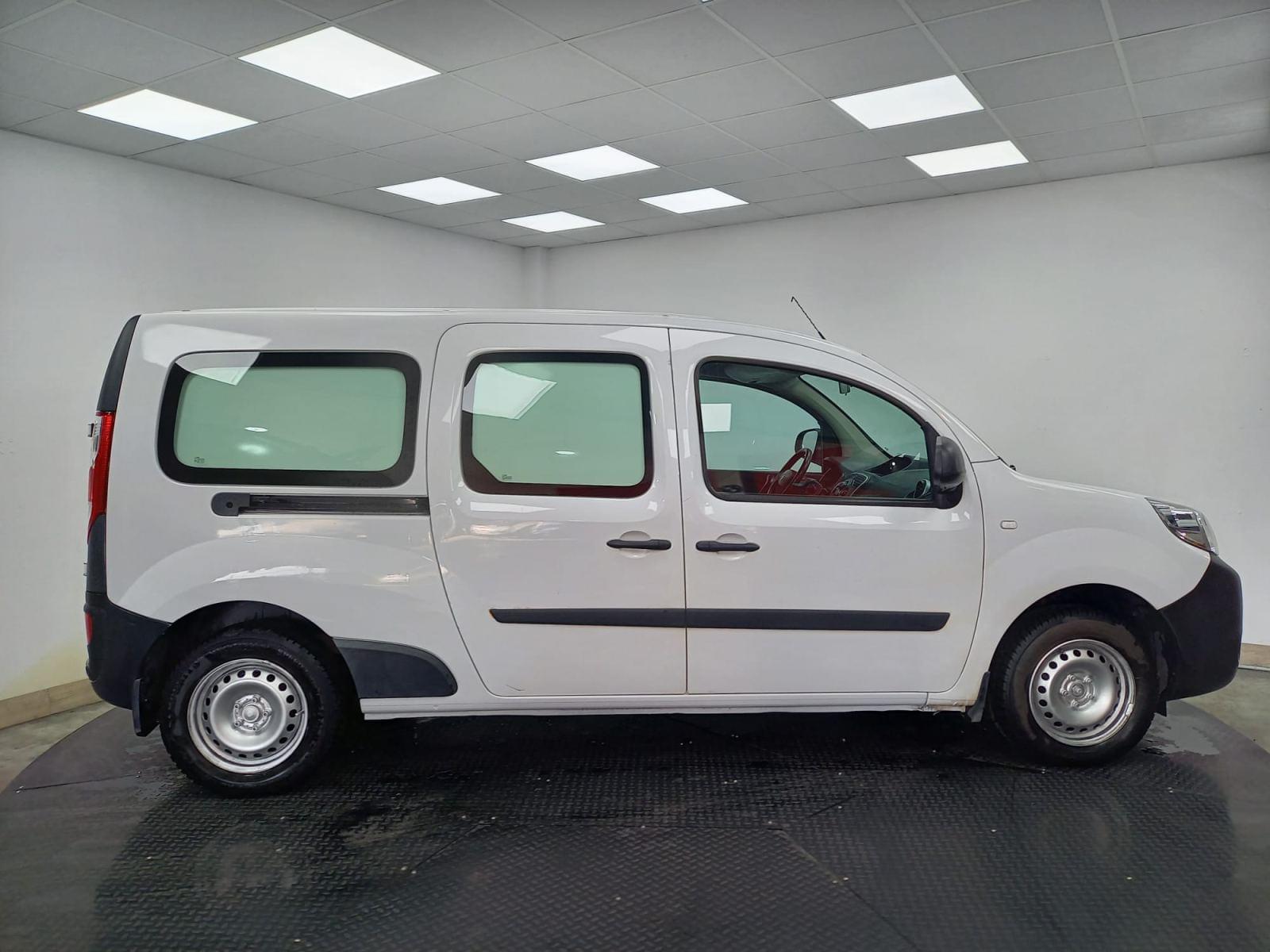 RENAULT KANGOO FURGON MAXI EXPRESS MAXI 1.5 Blue d Grand Confort 7 