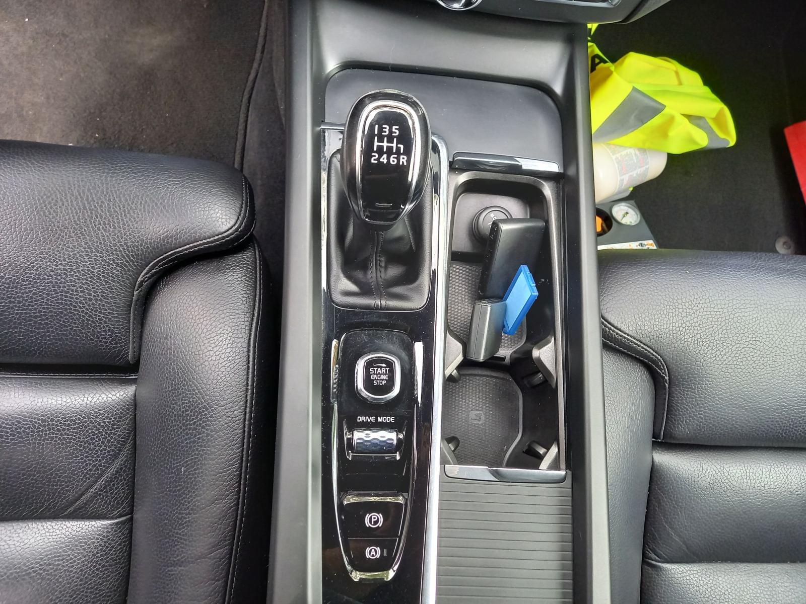 VOLVO XC60 2.0 D3 MOMENTUM ADBLUE (EU6D-T) 22 