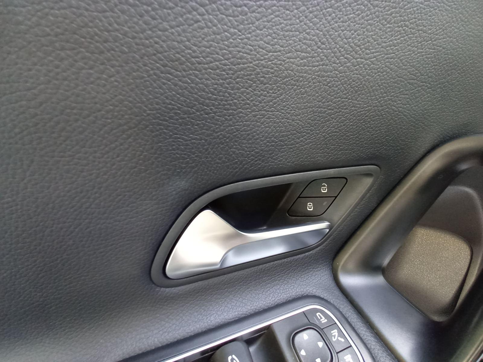 MERCEDES CLASE A 180 D BUSINESS SOLUTION AUT 10 