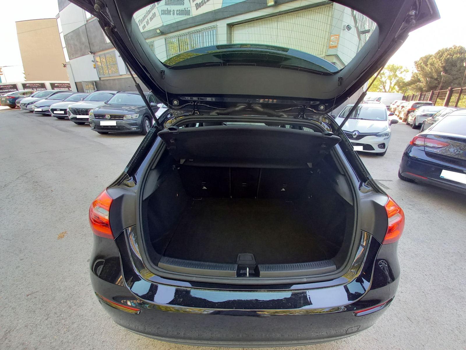 MERCEDES CLASE A 180 D BUSINESS SOLUTION AUT 31 