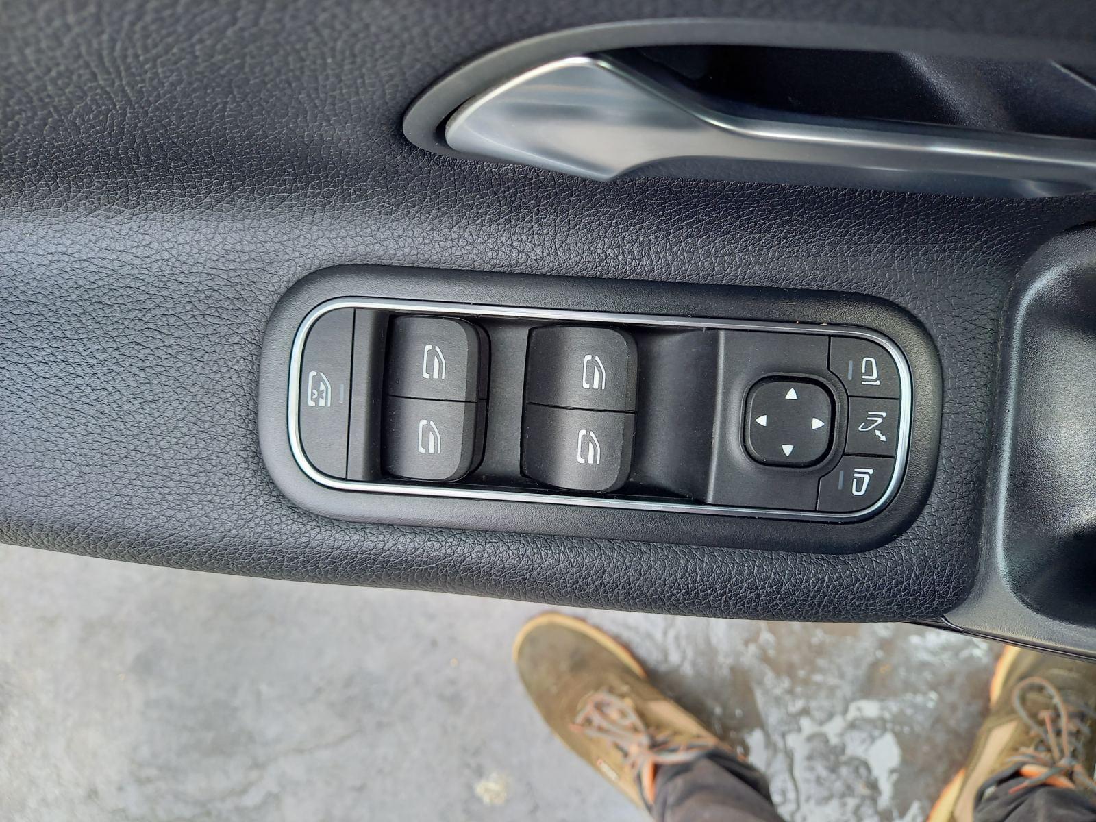MERCEDES CLASE A 180 D BUSINESS SOLUTION AUT 9 