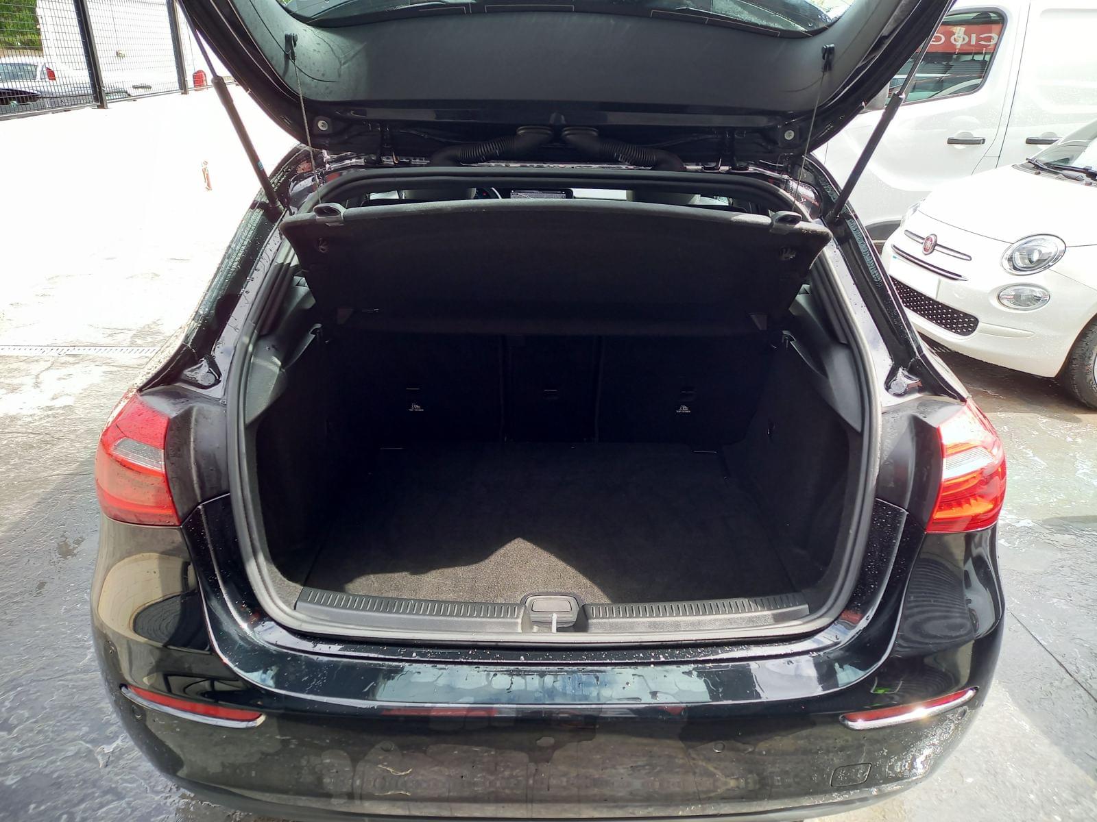 MERCEDES CLASE A 180 D BUSINESS SOLUTION AUT 26 