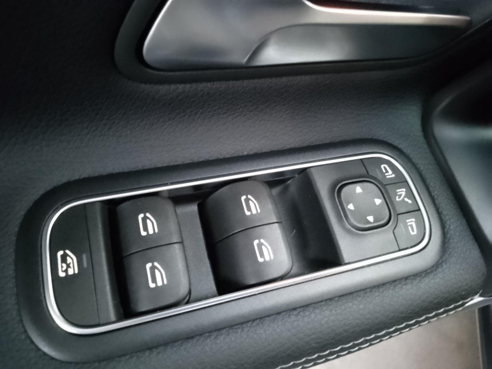MERCEDES CLASE A A 250 E PHEV BUSINESS SOLUTION 12 