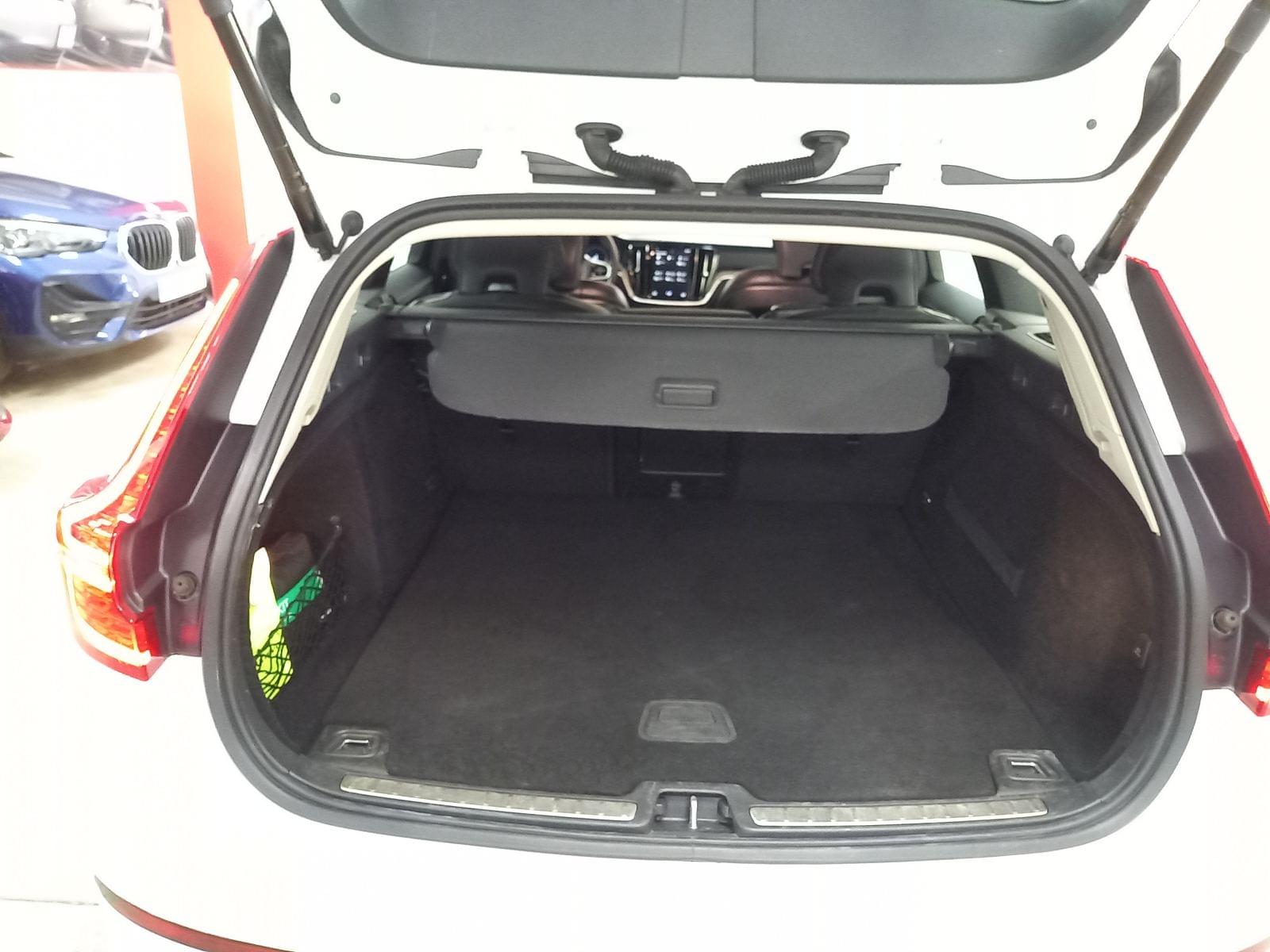 VOLVO V60 2.0 T8 AWD PHEV INSCRIPTION GE 27 