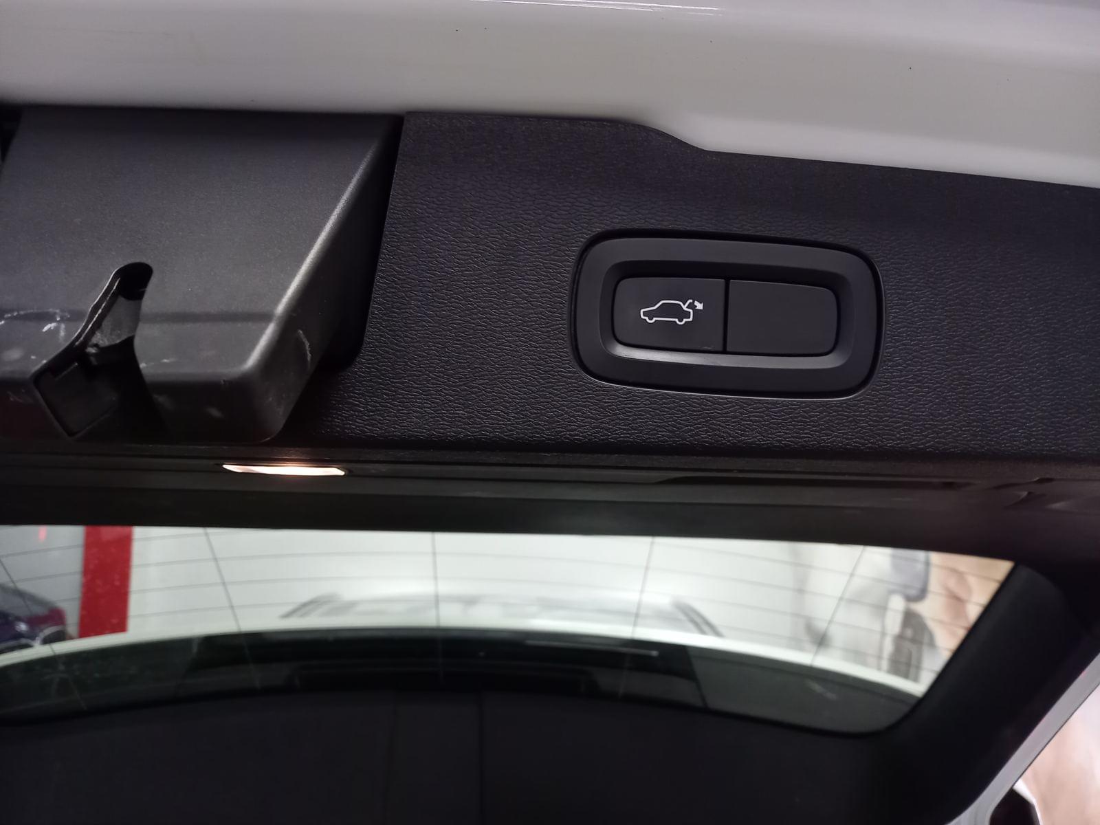 VOLVO V60 2.0 T8 AWD PHEV INSCRIPTION GE 28 