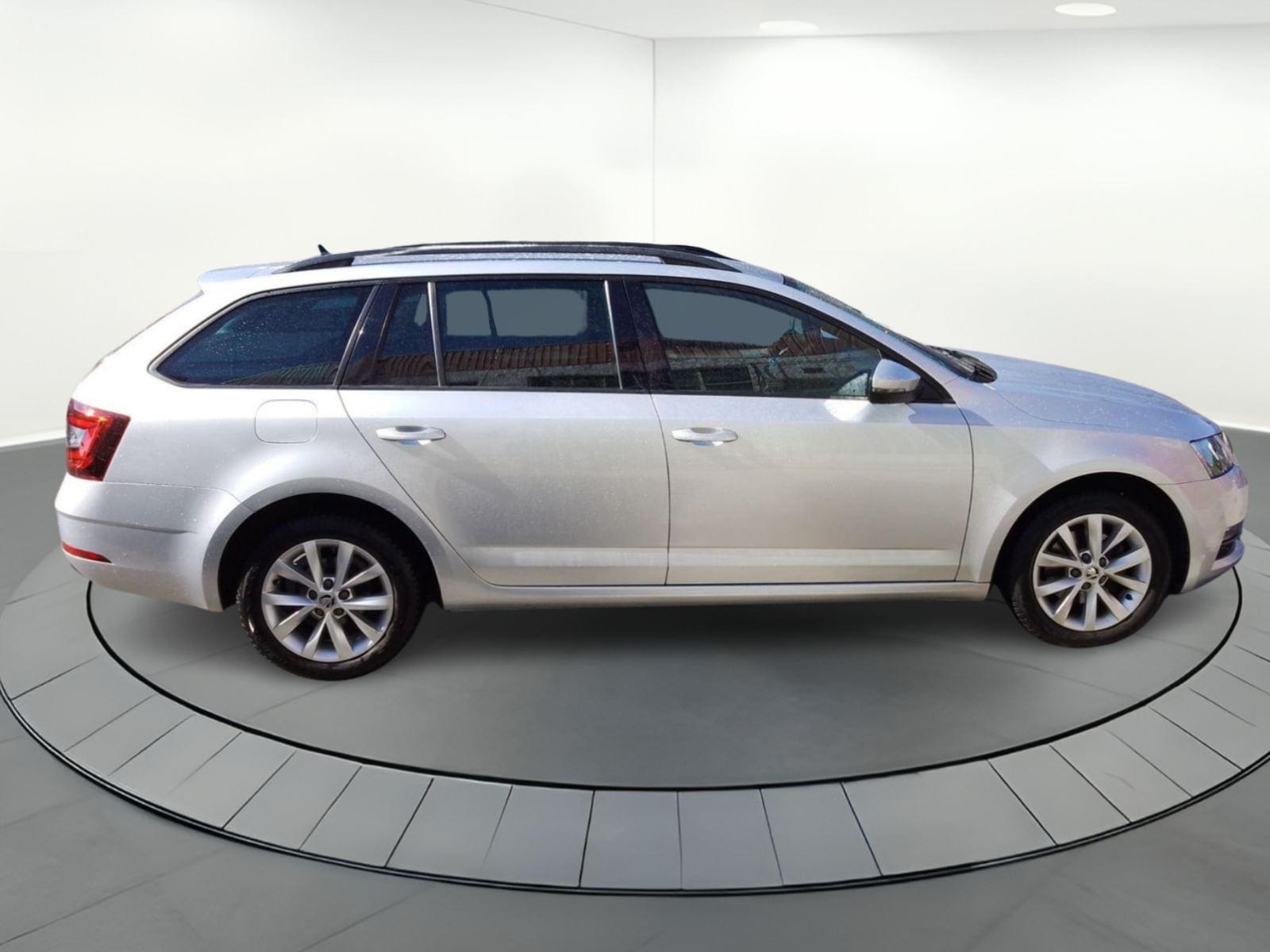 SKODA OCTAVIA COMBI 1.0 TSI AMBITION DSG AUT 7 