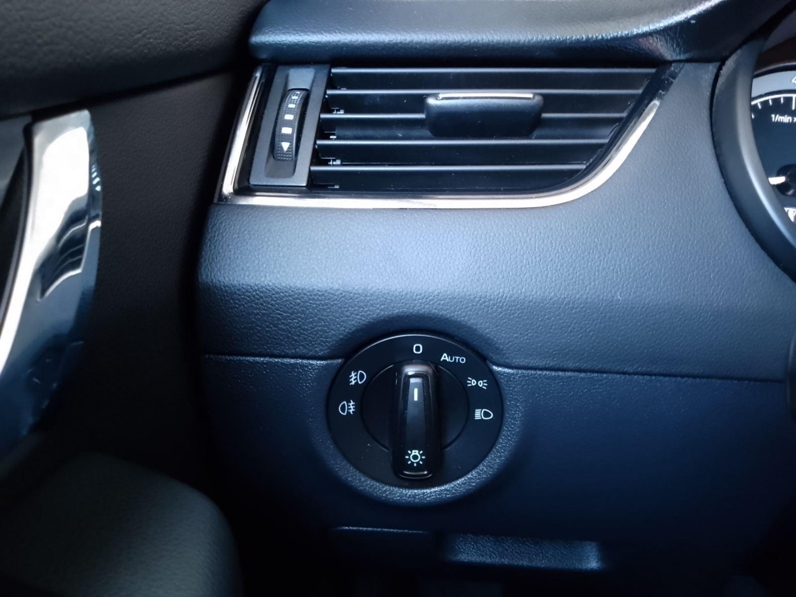 SKODA OCTAVIA COMBI 1.0 TSI AMBITION DSG AUT 13 