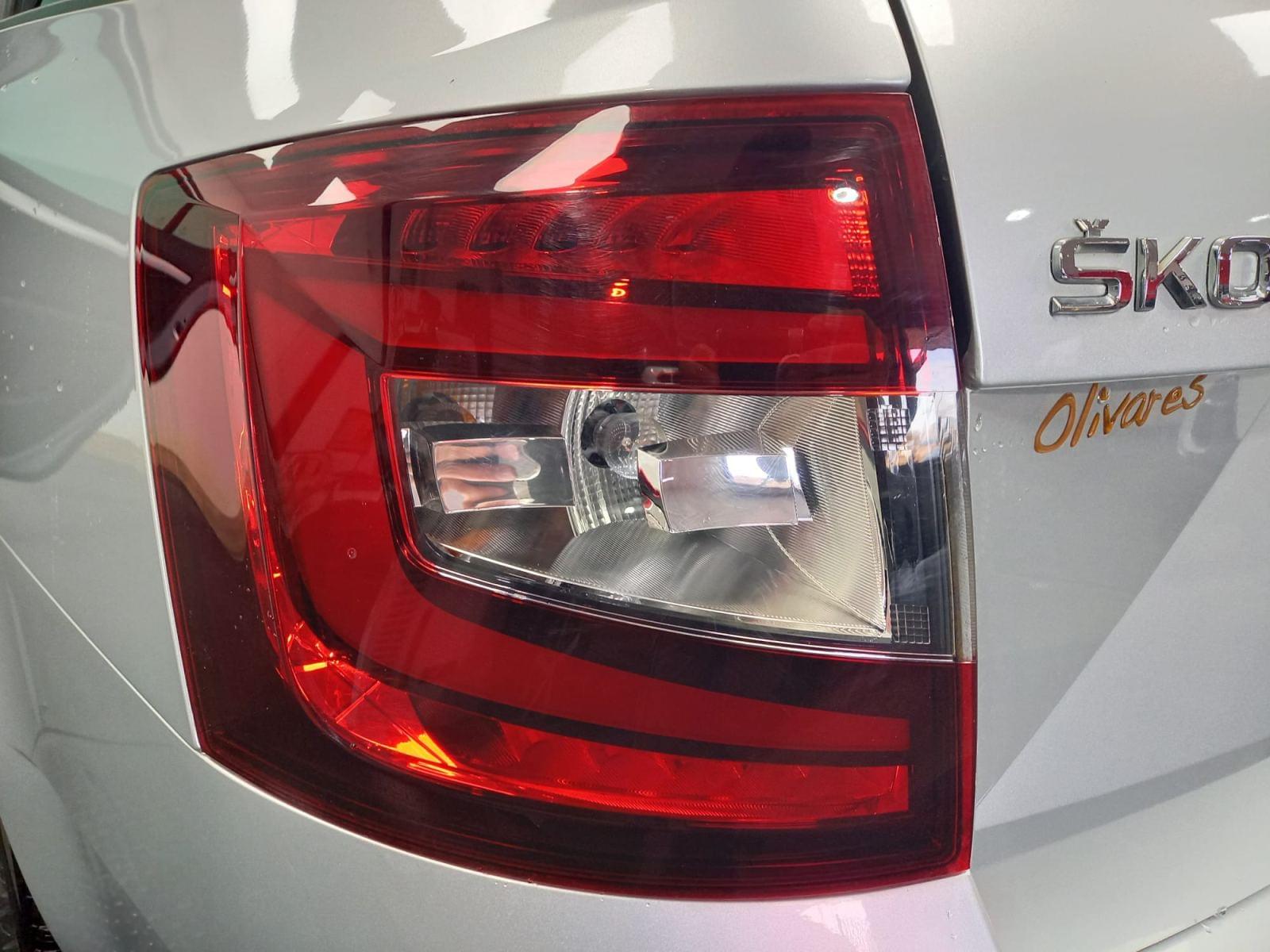 SKODA OCTAVIA COMBI 1.0 TSI AMBITION DSG AUT 42 