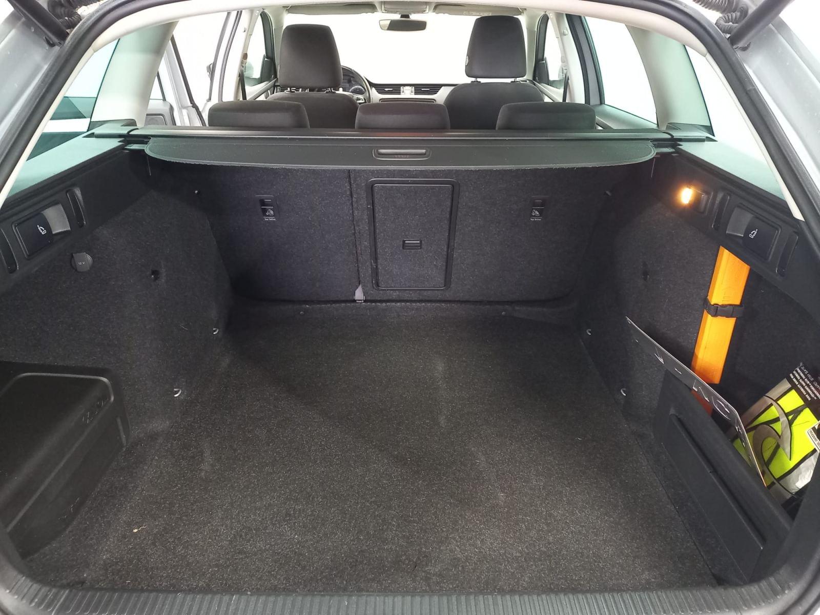 SKODA OCTAVIA COMBI 1.0 TSI AMBITION DSG AUT 45 