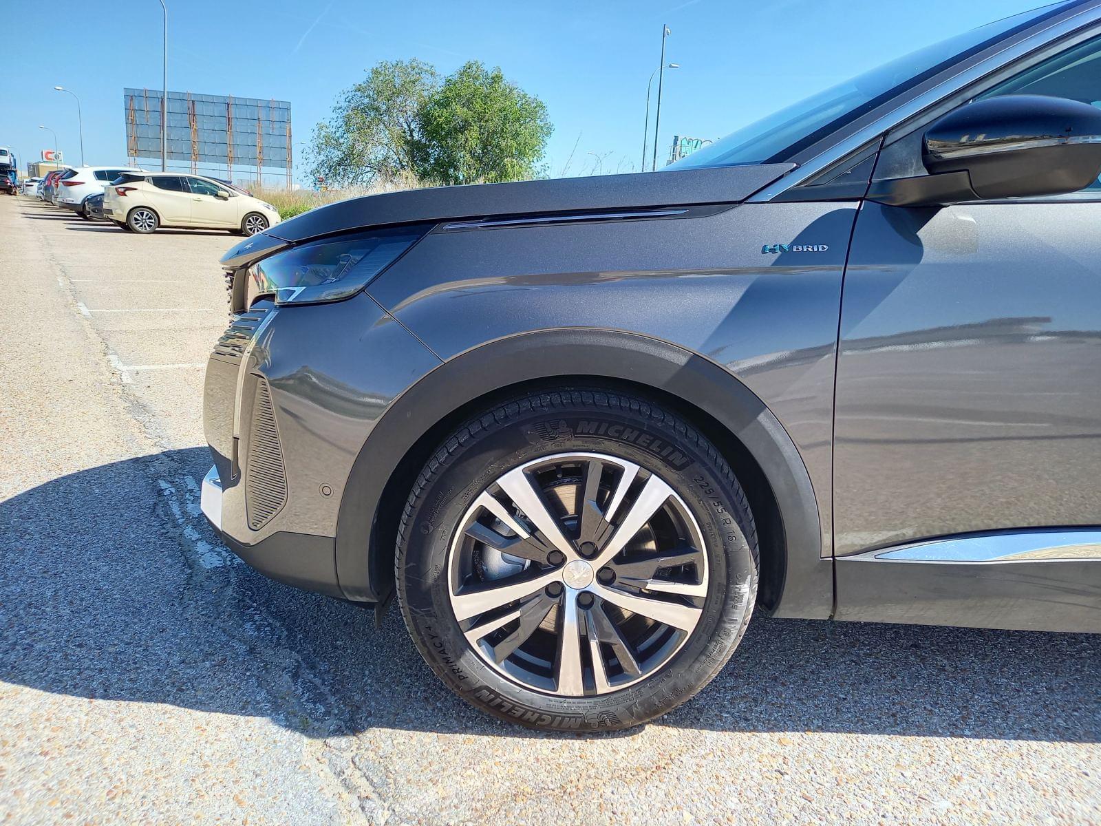 PEUGEOT 3008 HYBRID 225 ALLURE 1.6 PLUG-IN 225CV AT8 9 