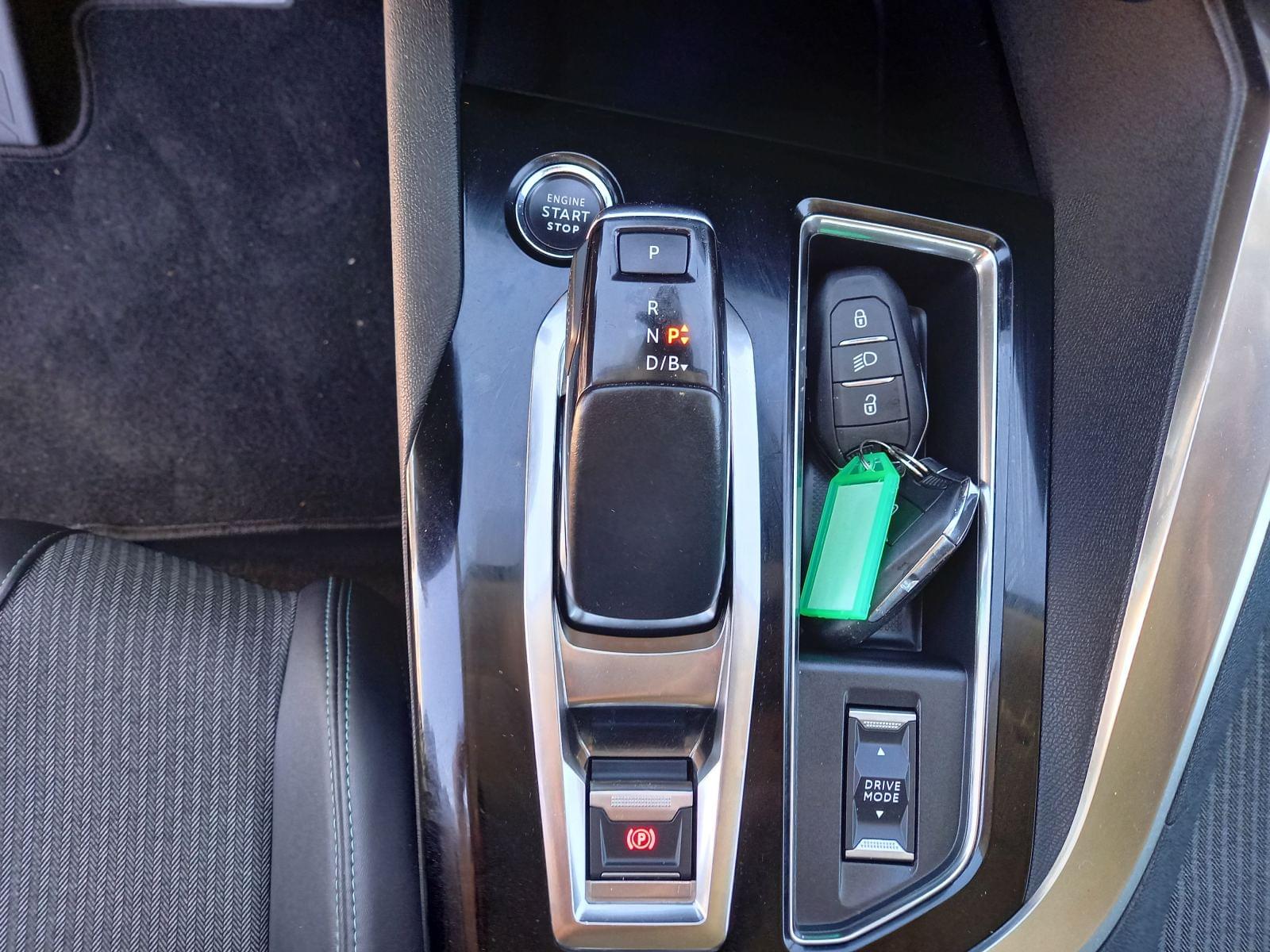 PEUGEOT 3008 HYBRID 225 ALLURE 1.6 PLUG-IN 225CV AT8 23 